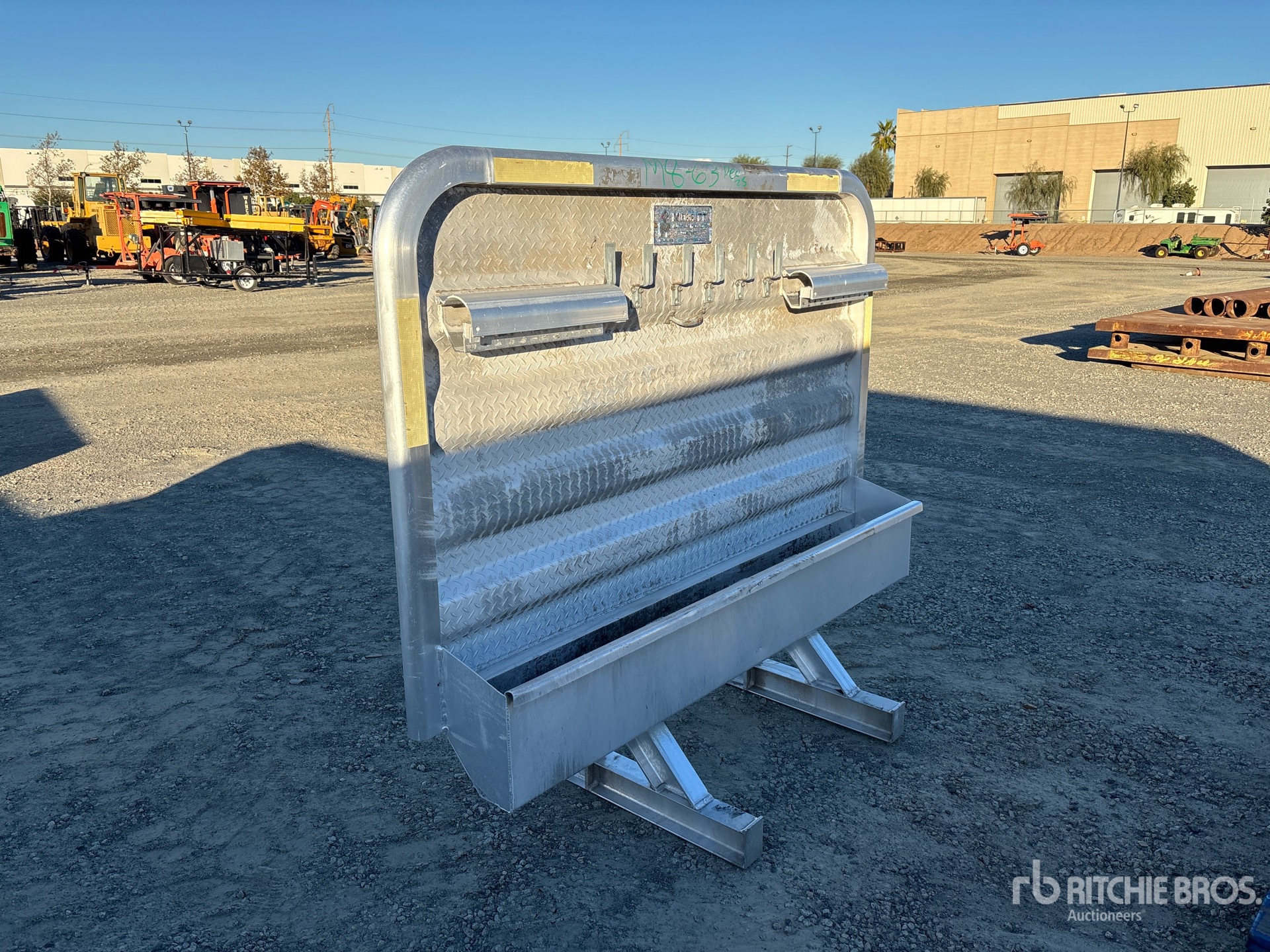 Aspect général with Image, coin avant droit