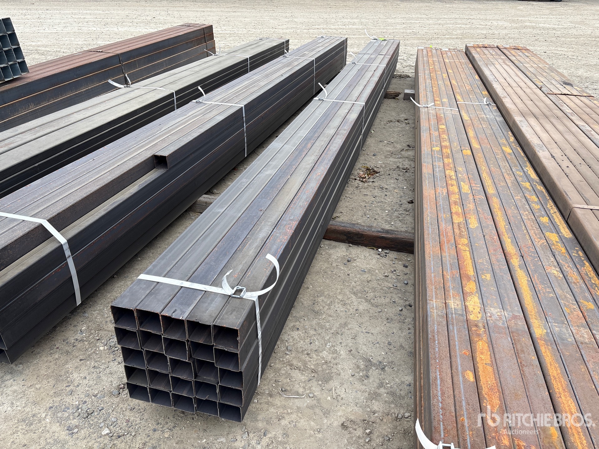 General Appearance with Bild, Ecke hinten rechts