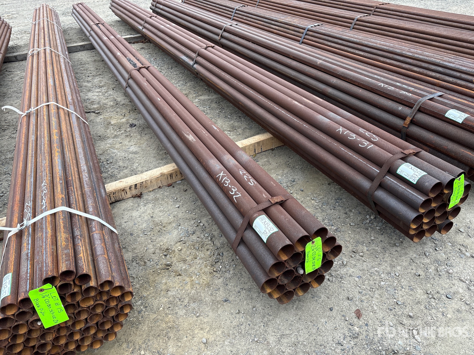 General Appearance with Bild, Ecke vorne rechts