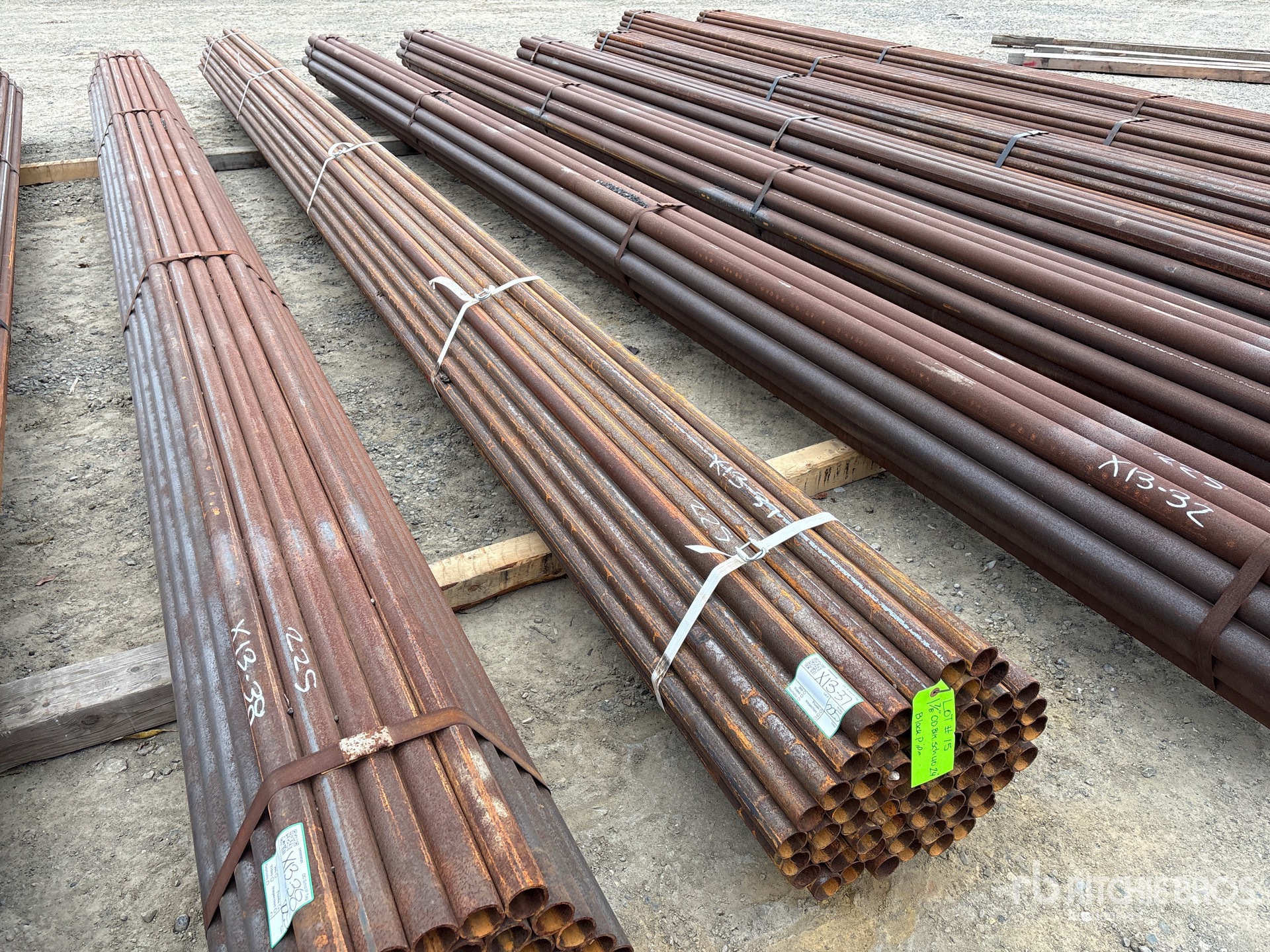 General Appearance with Bild, Ecke vorne rechts