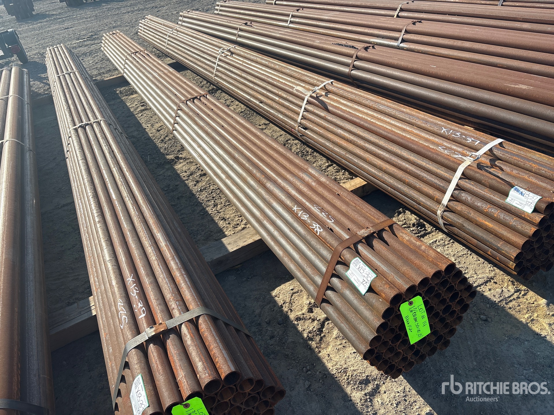 General Appearance with Bild, Ecke vorne links