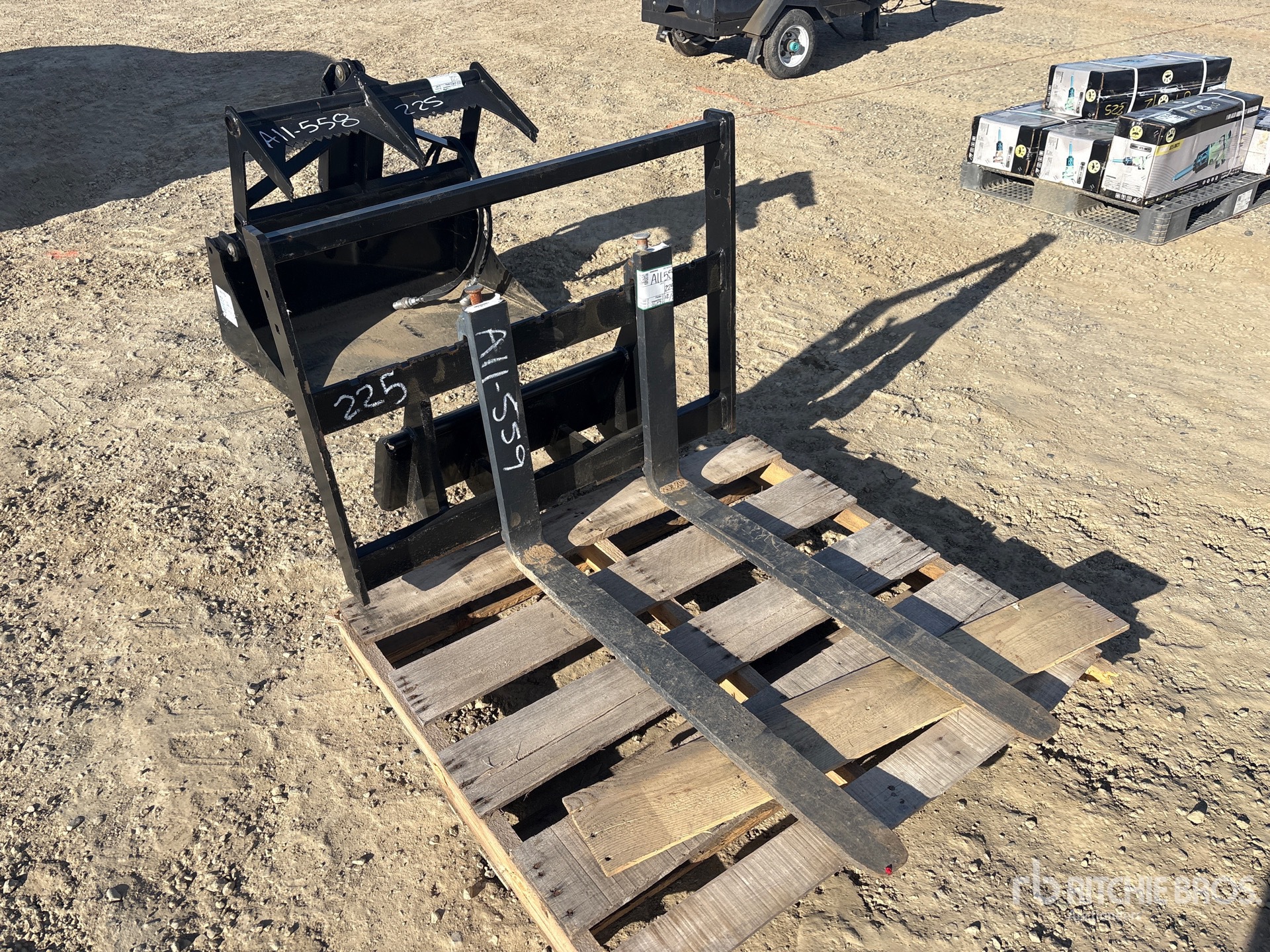 General Appearance with Picture, Right Front Corner