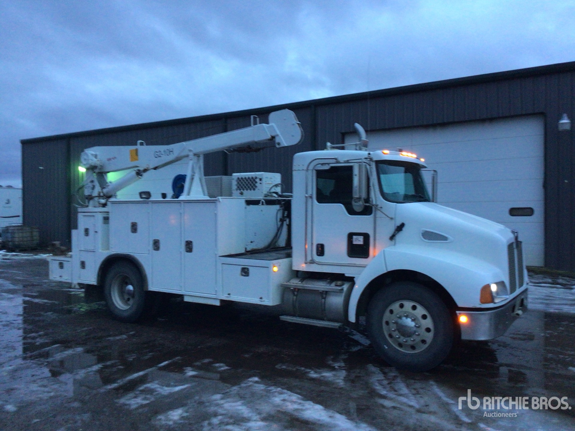 General Appearance with Bild, Ecke vorne rechts