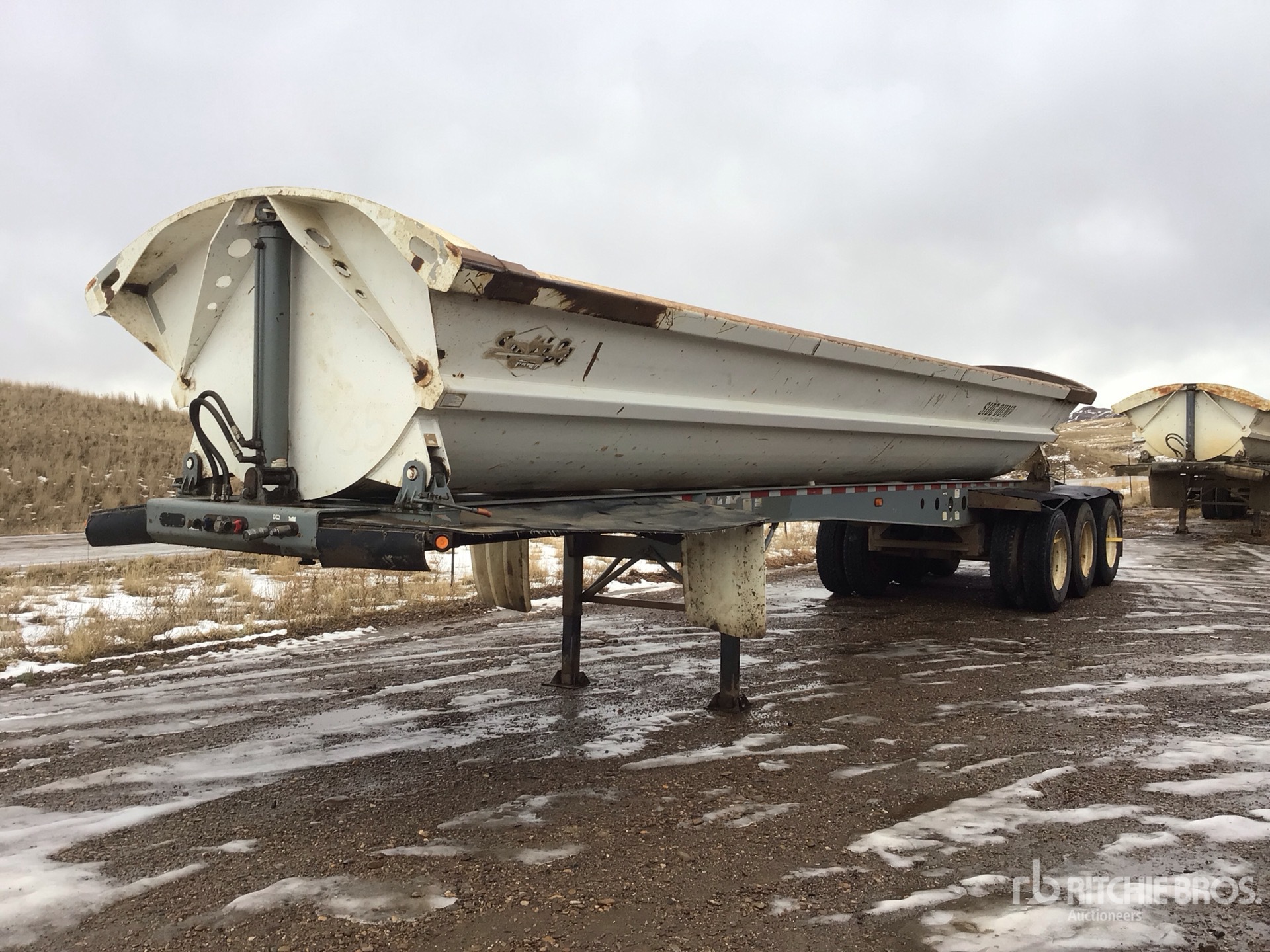 General Appearance with Featured Photo