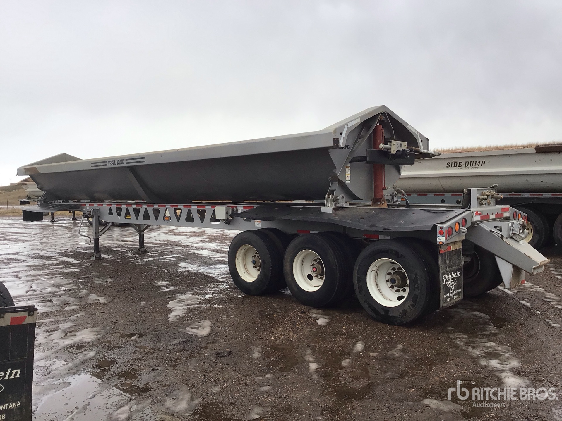 General Appearance with Foto, angolo posteriore sinistro