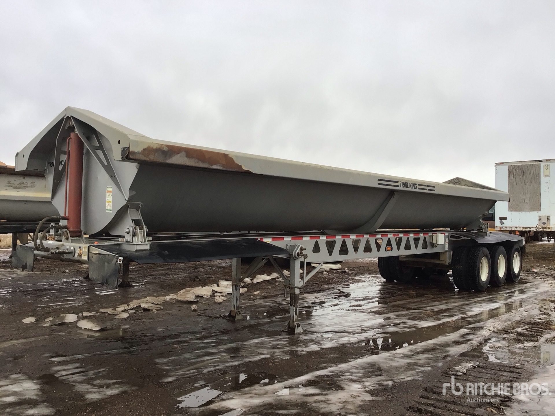 General Appearance with Foto, angolo anteriore sinistro