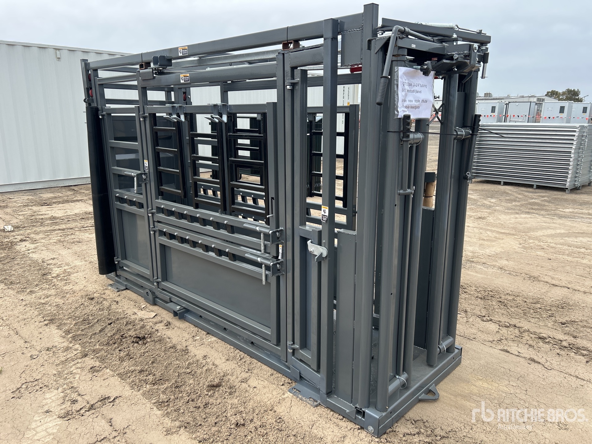 Aspect général with Image, coin arrière droit