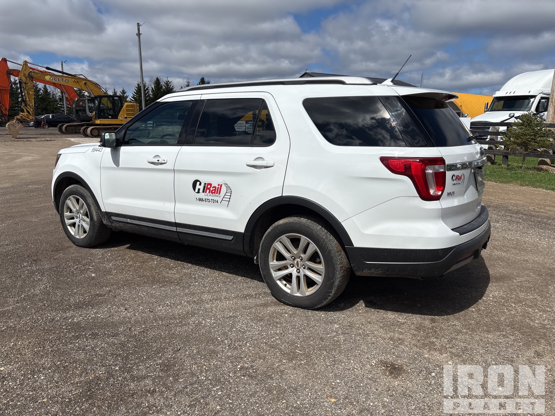 General Appearance with Picture, Left Rear Corner