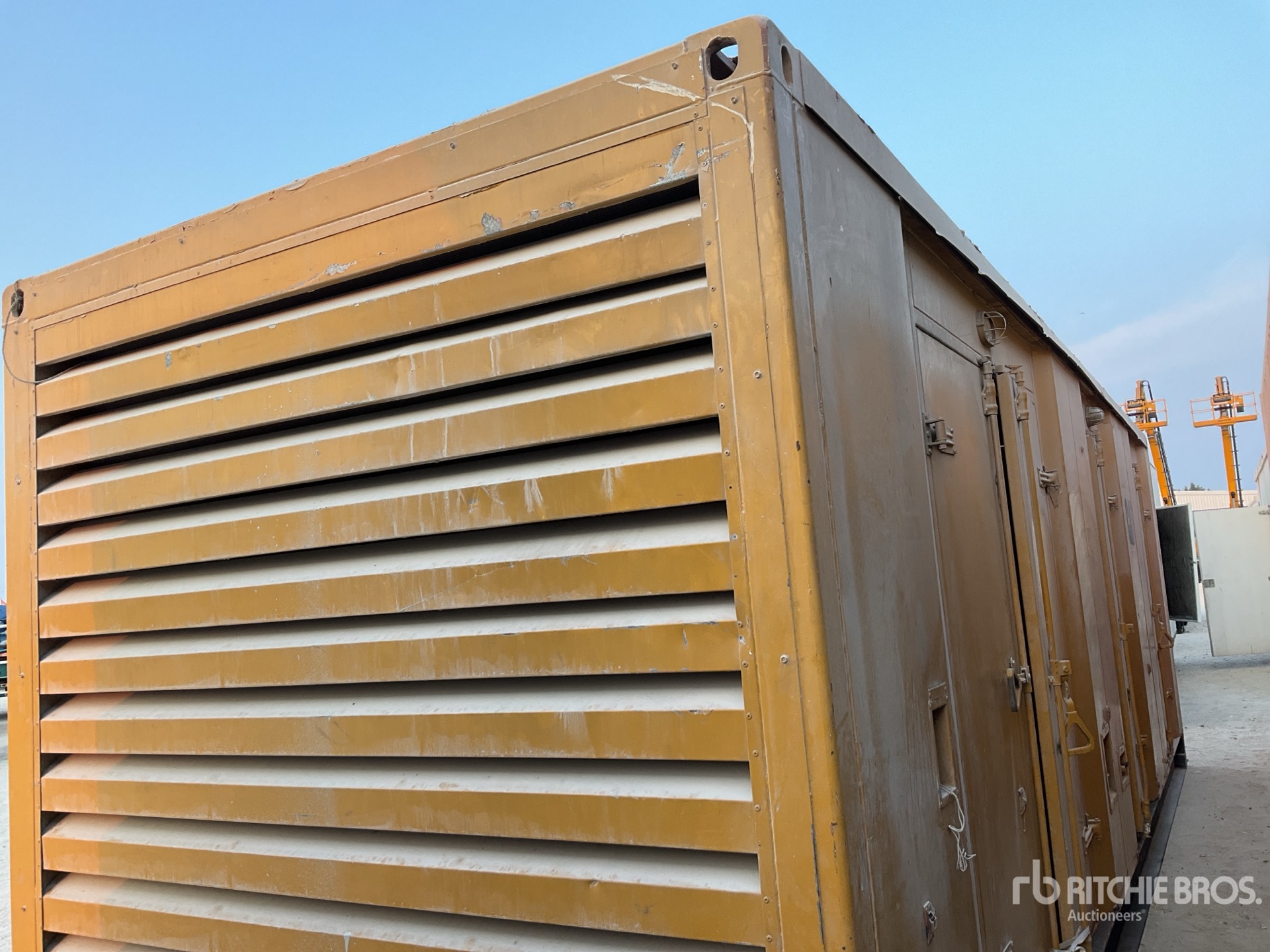 General Appearance with Foto, angolo anteriore destro