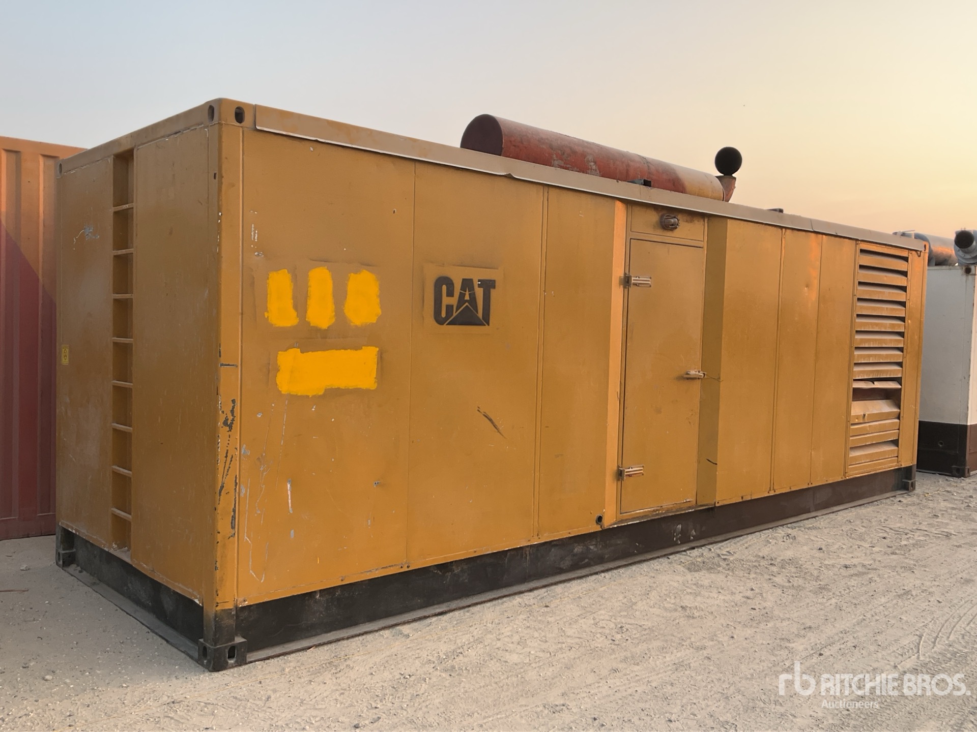 General Appearance with Foto, angolo posteriore sinistro