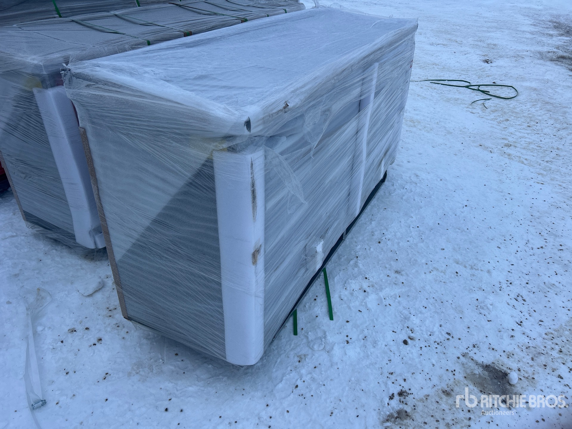 Aspect général with Image, coin avant droit