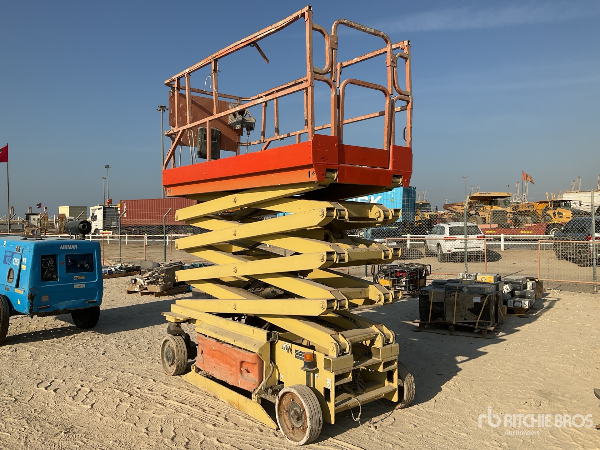 Aspect général with Image, coin arrière gauche