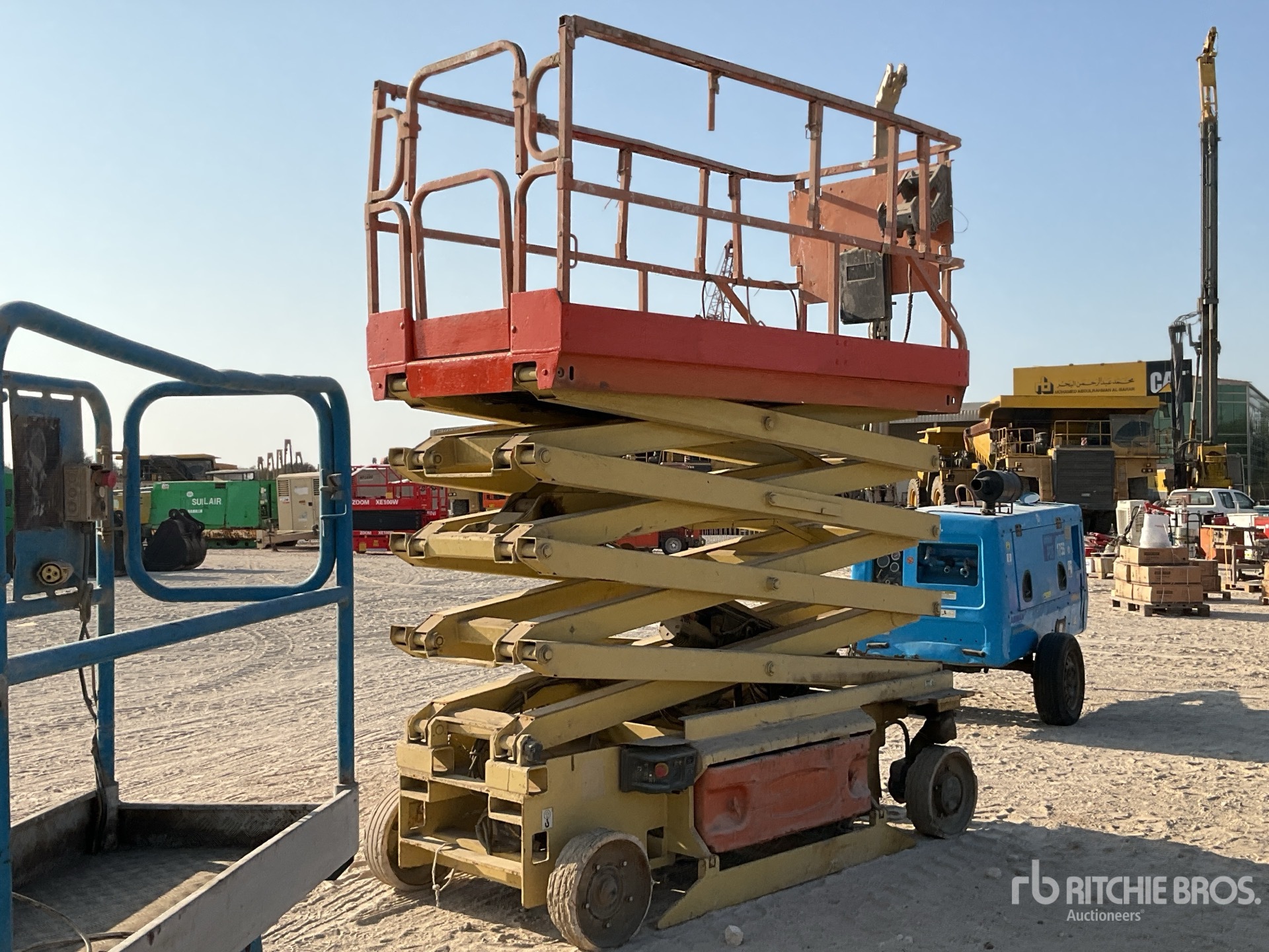 Aspect général with Image, coin arrière droit