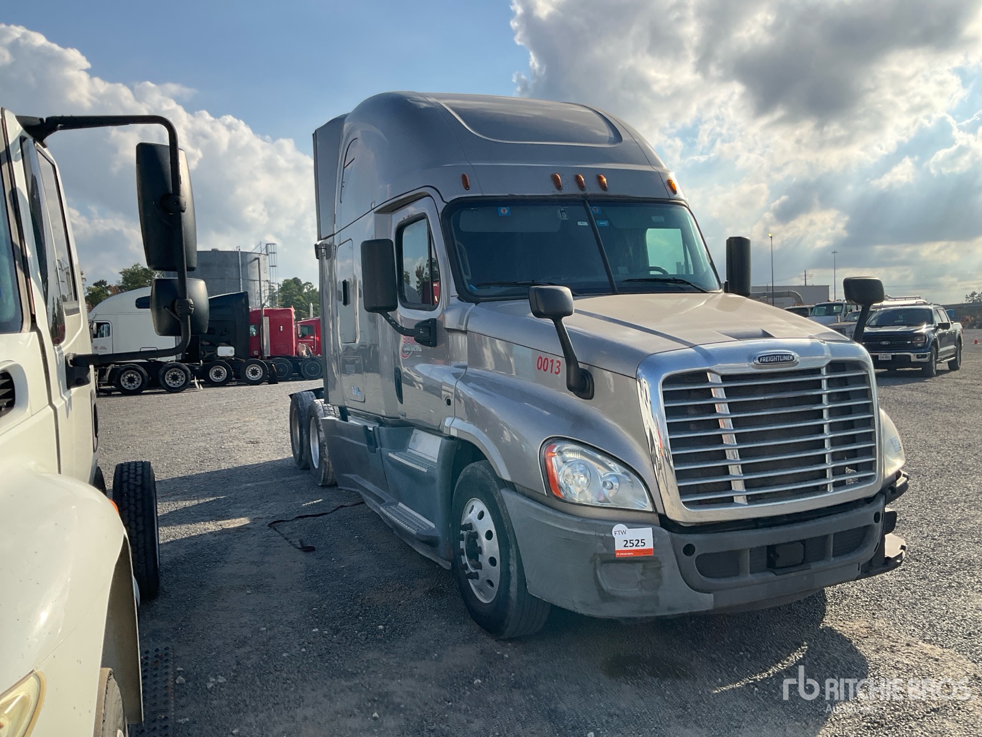 General Appearance with Imagen: esquina delantera derecha