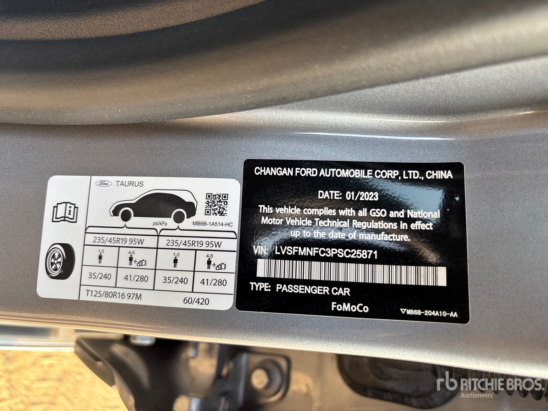 General Appearance with Serial Number / VIN