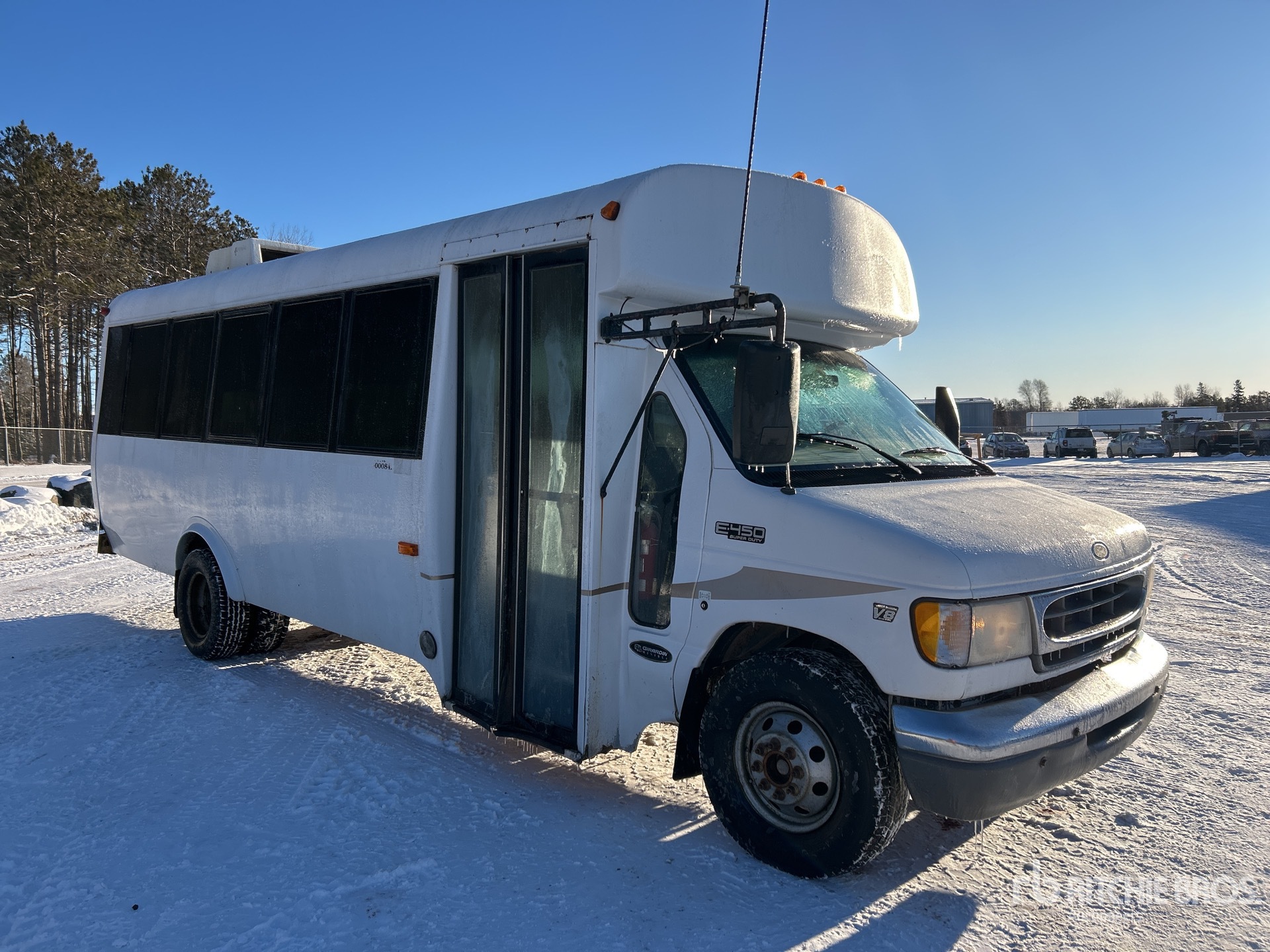 General Appearance with Bild, Ecke vorne rechts