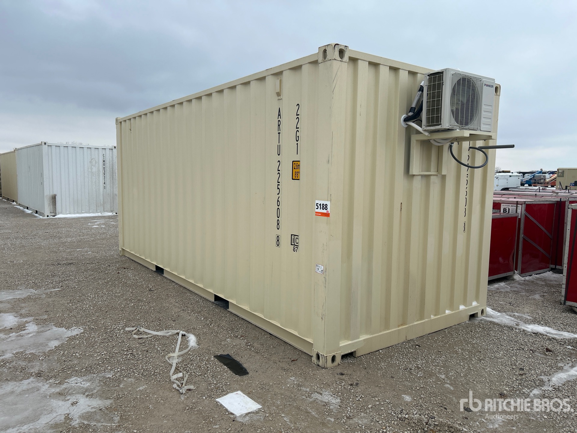 General Appearance with Bild, Ecke hinten links