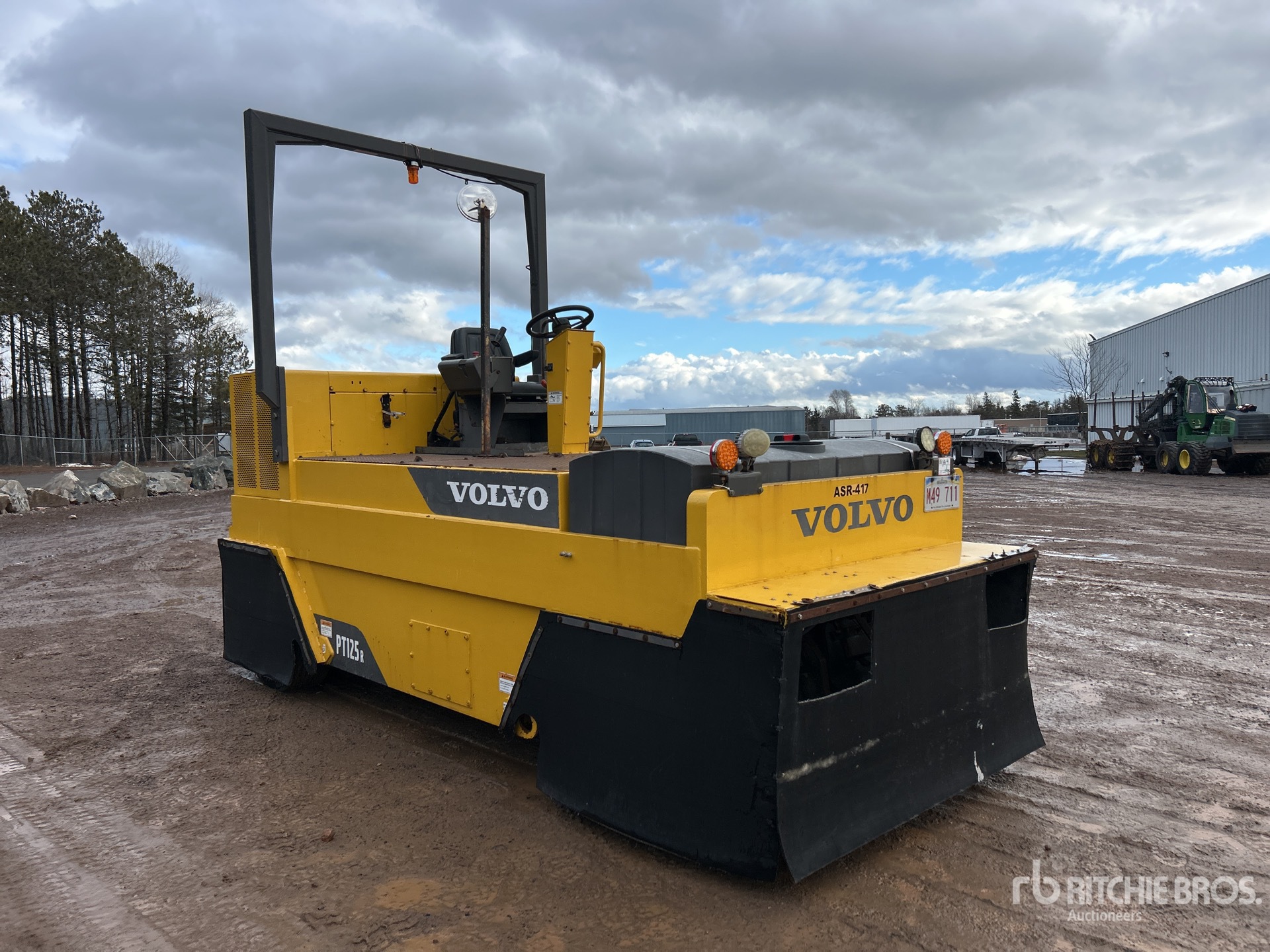 Aspect général with Image, coin avant droit