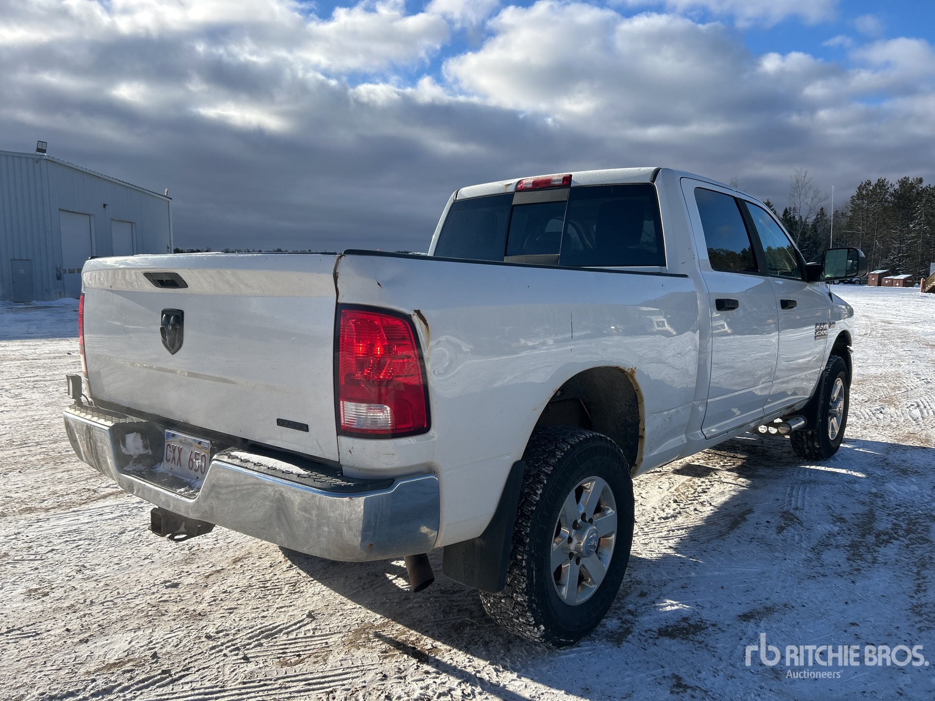 General Appearance with Foto, angolo anteriore sinistro