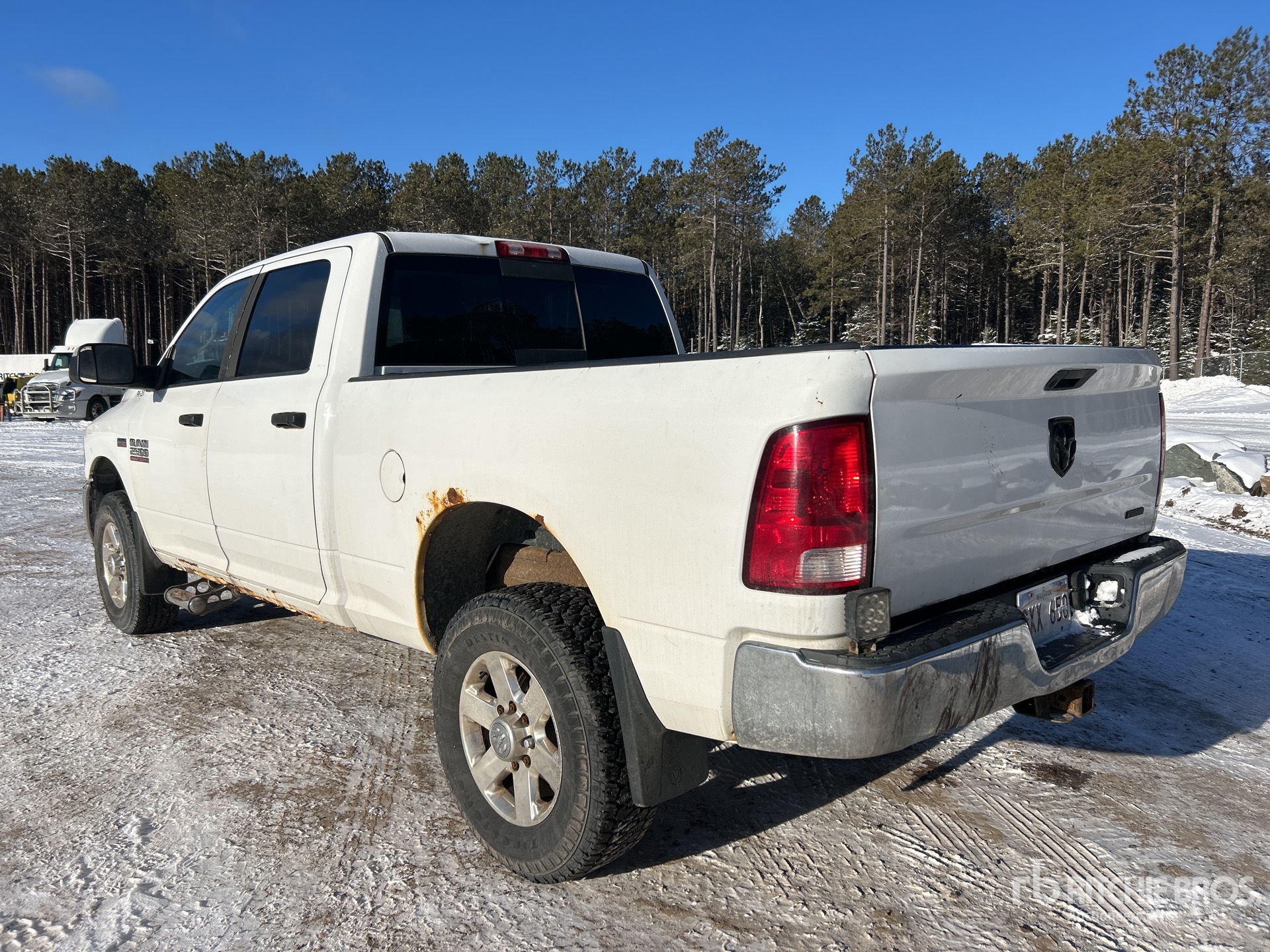 General Appearance with Foto, angolo posteriore sinistro