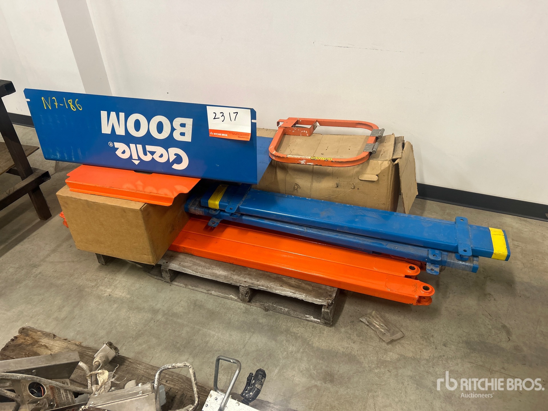 Aspect général with Image, coin avant gauche