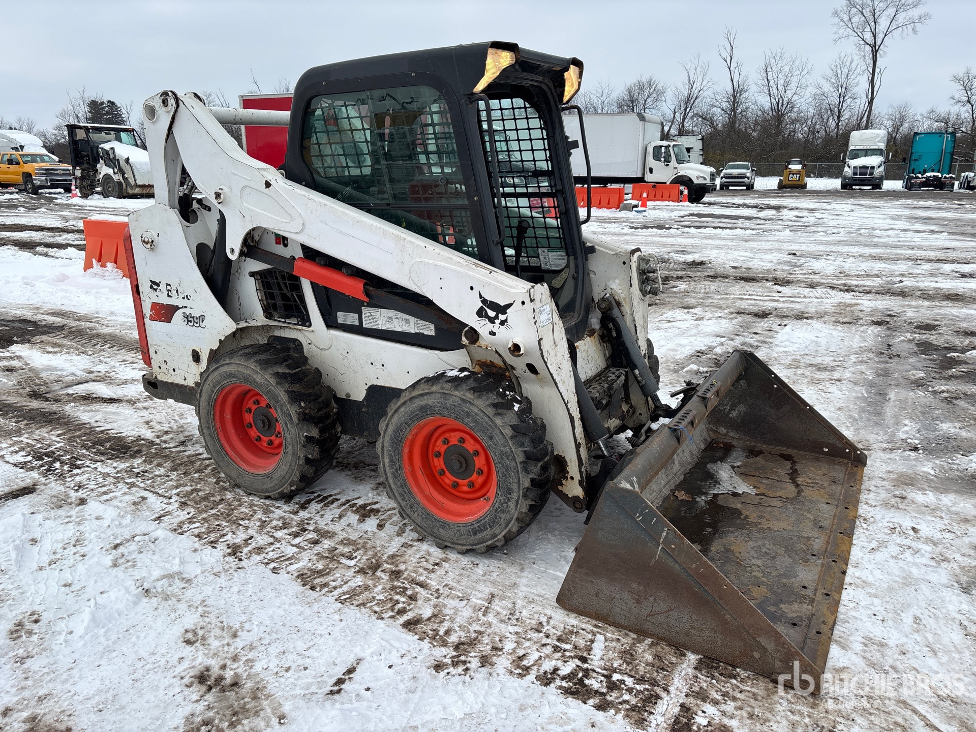 General Appearance with Picture, Right Front Corner