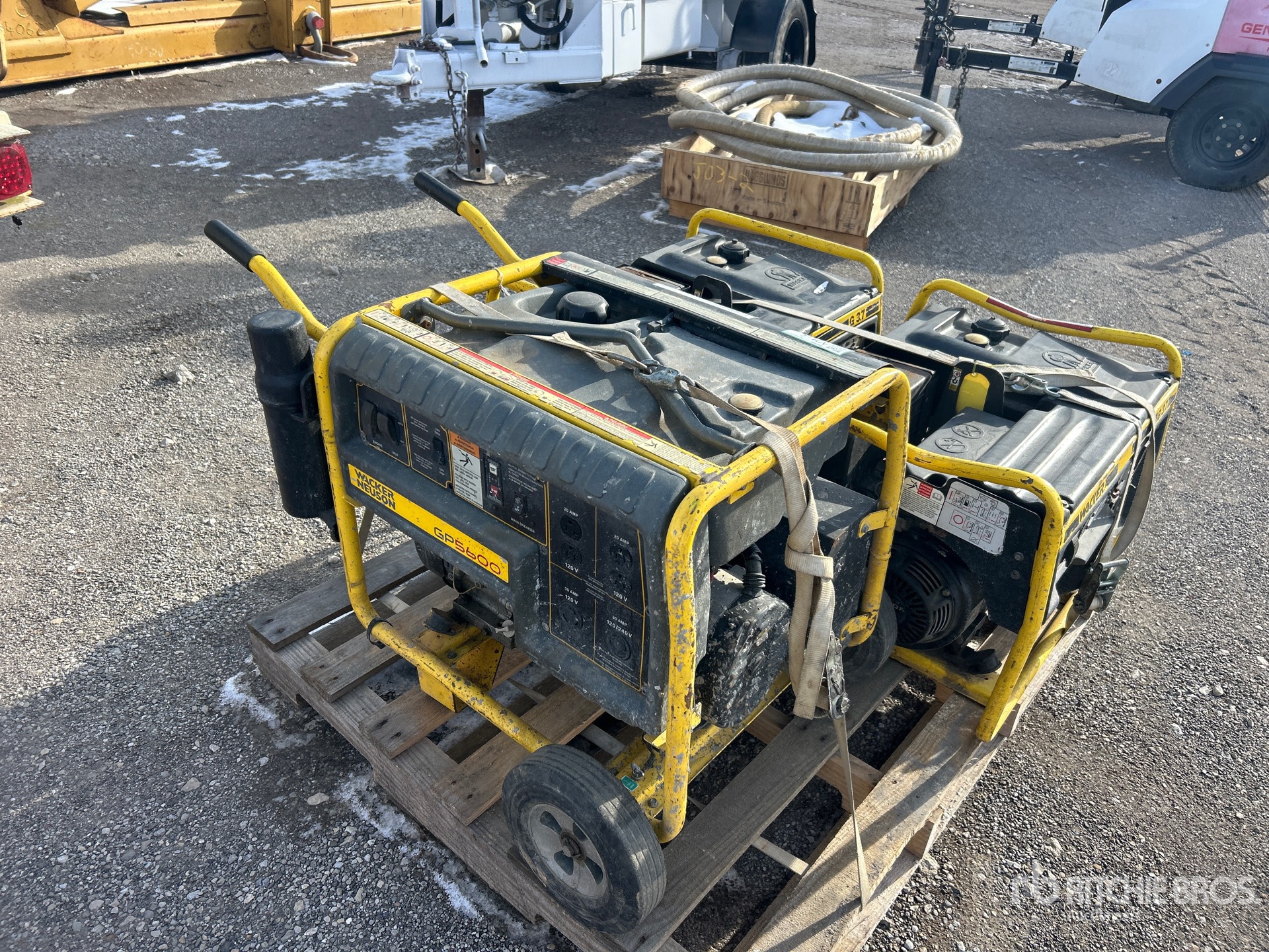 General Appearance with Image, coin avant droit