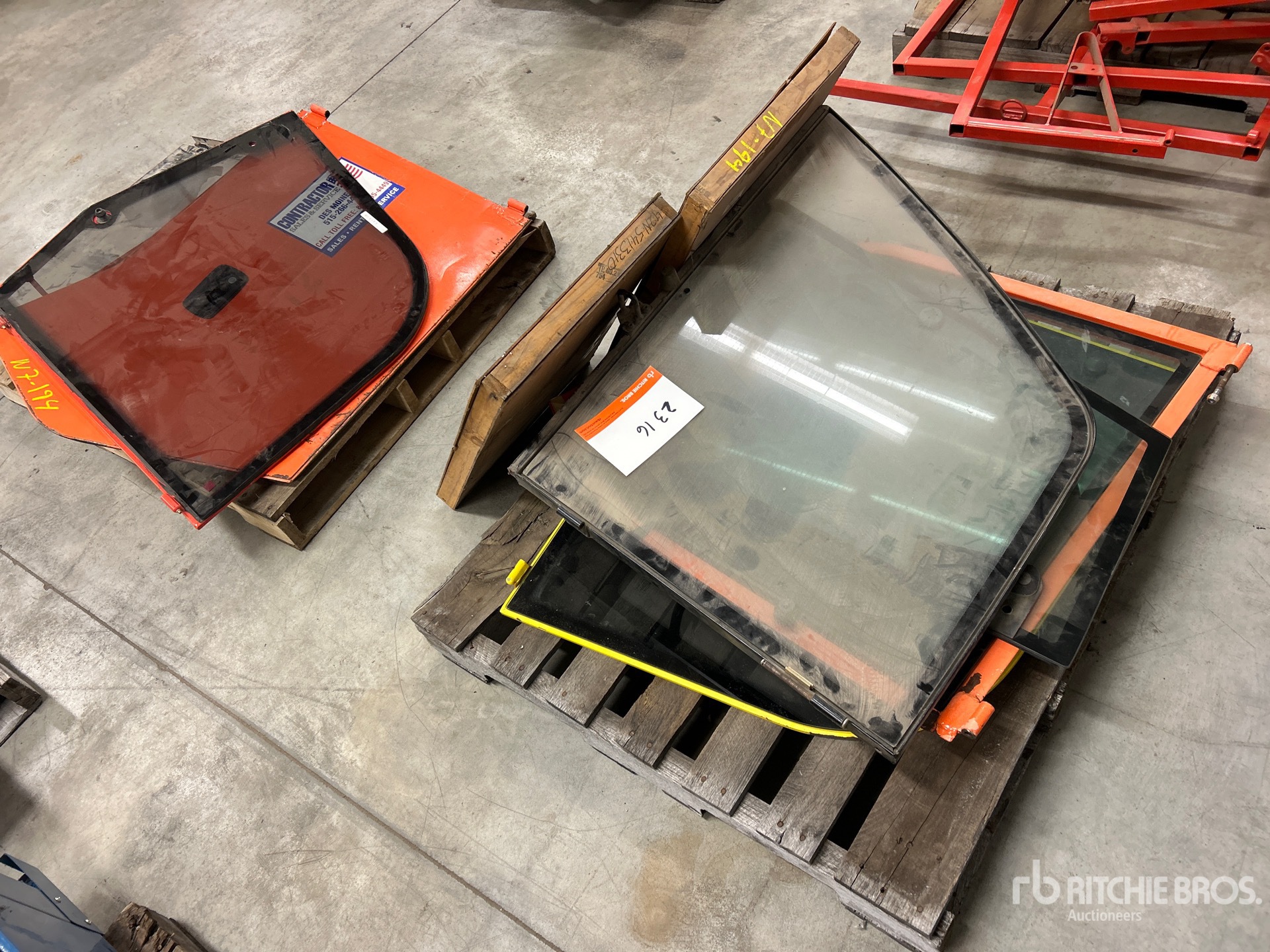 Aspect général with Image, coin arrière gauche