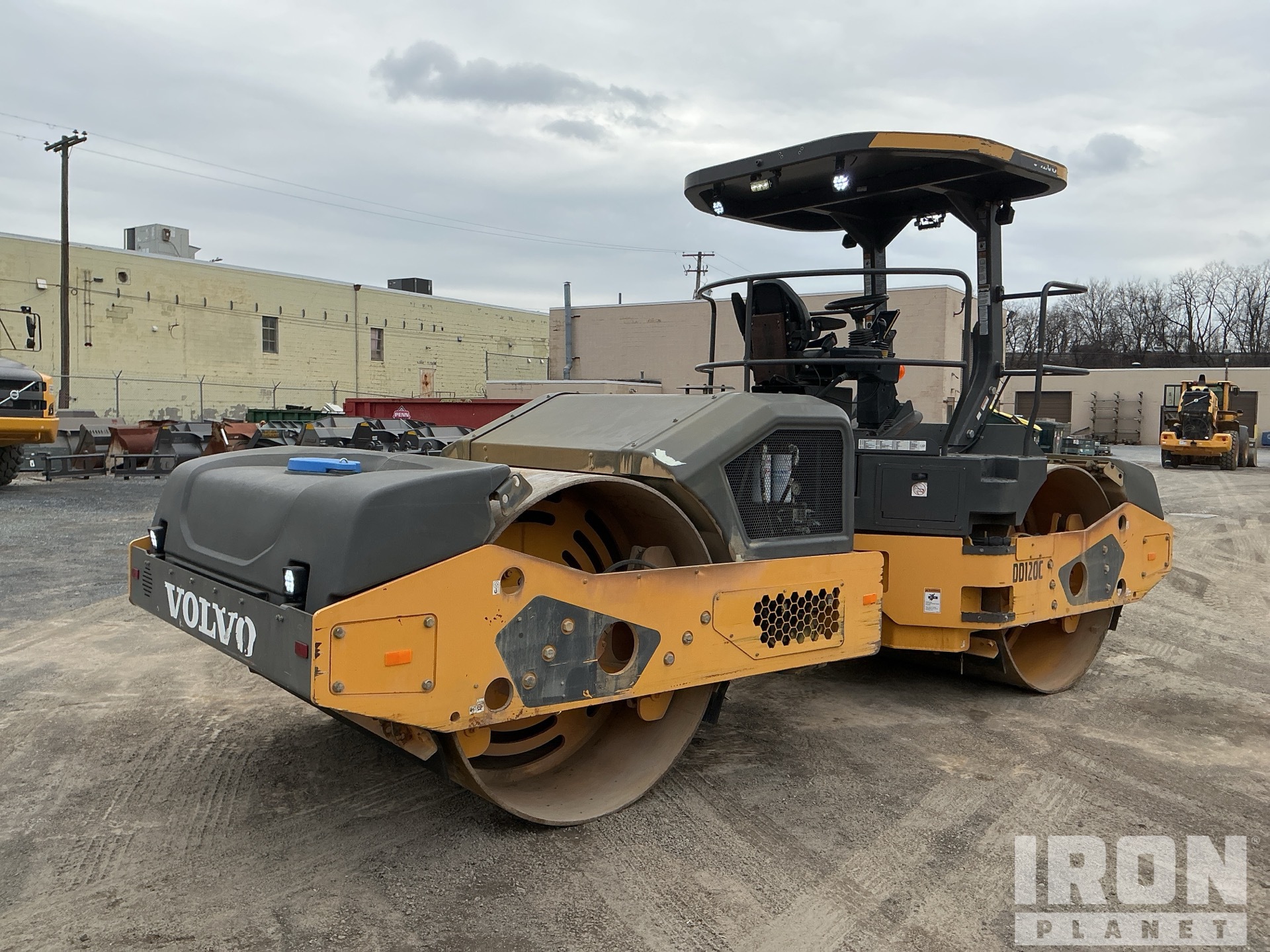 General Appearance with Bild, Ecke hinten rechts