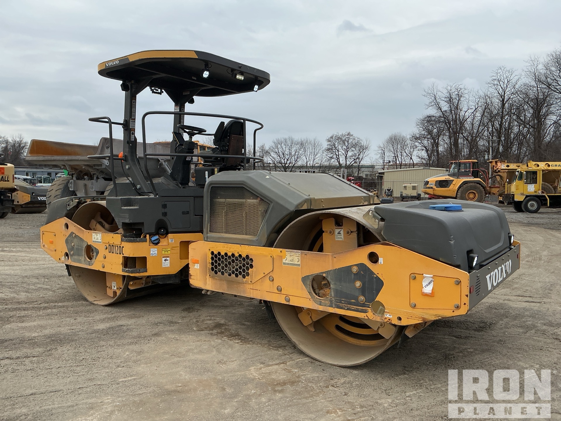 General Appearance with Bild, Ecke hinten links