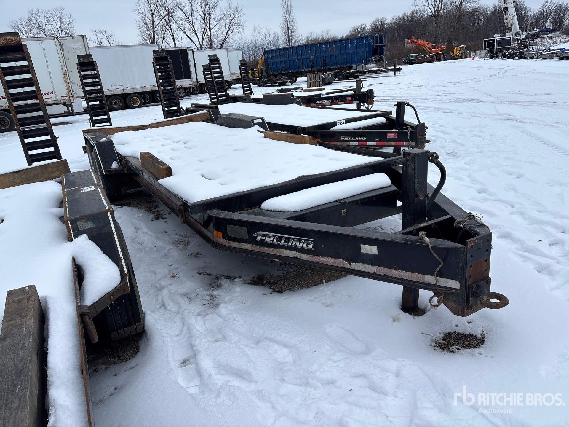 Aspect général with Image, coin avant droit