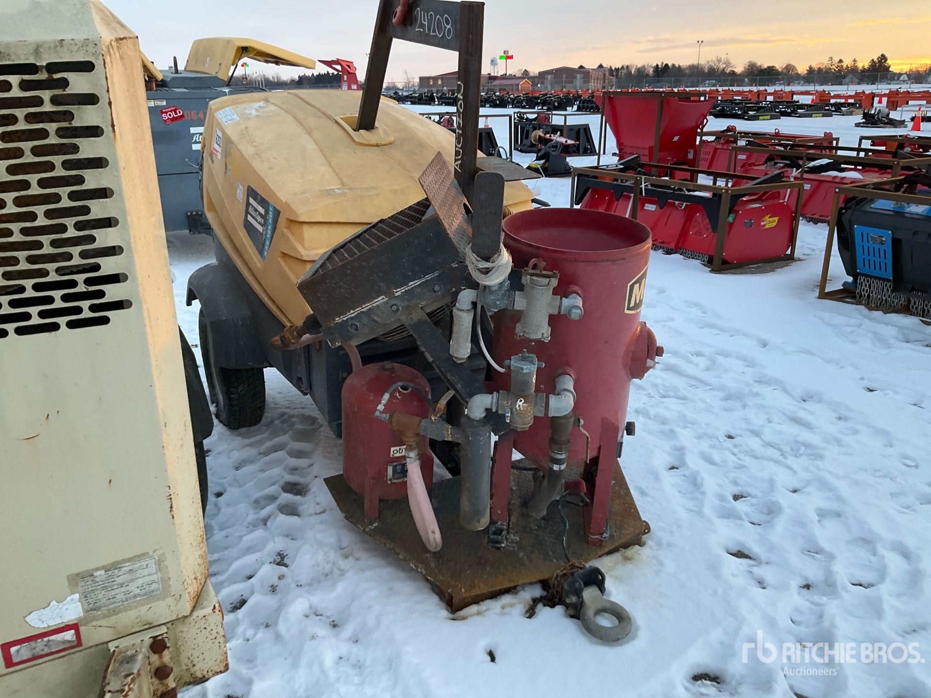 General Appearance with Bild, Ecke vorne rechts