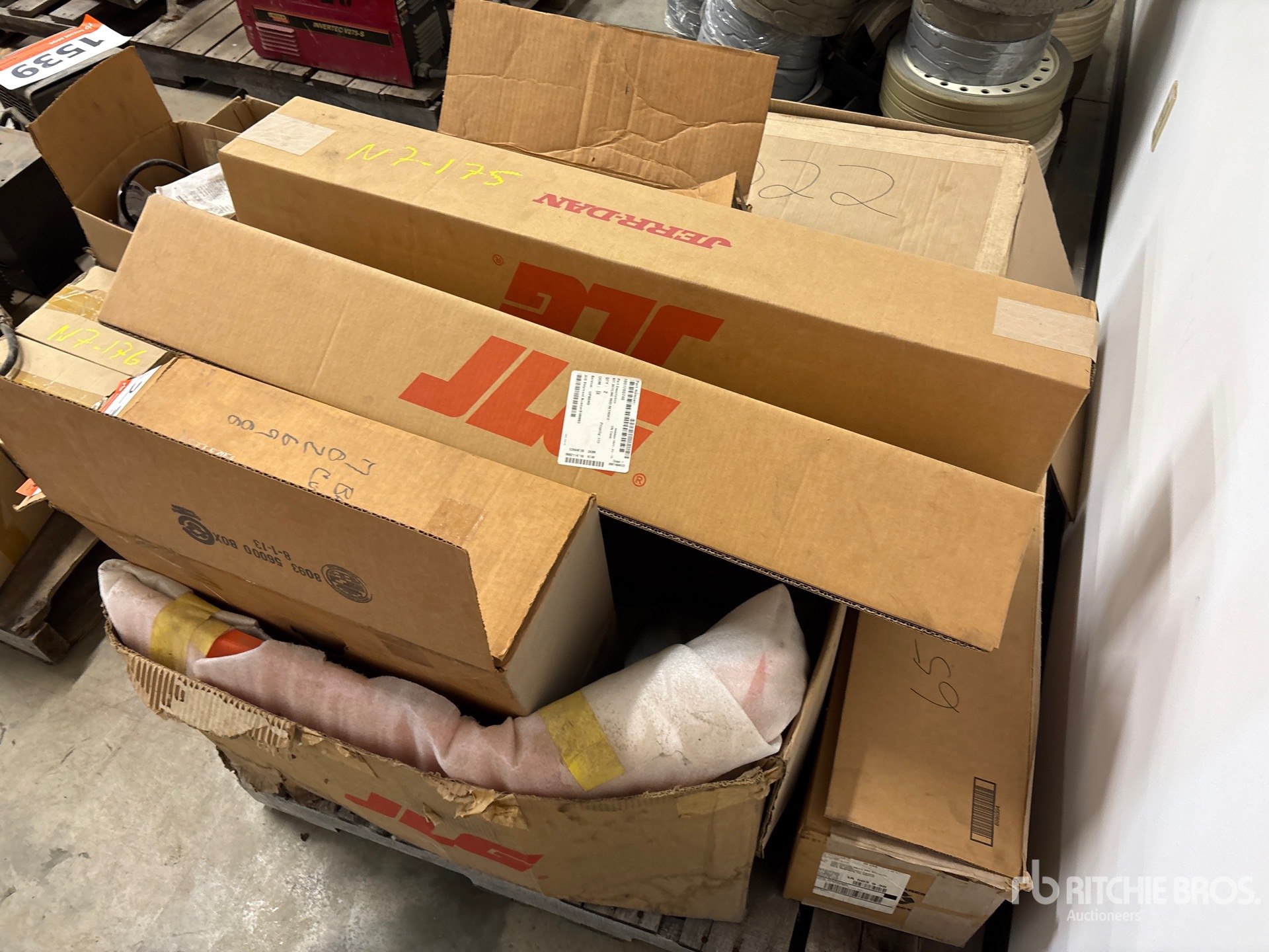 Aspect général with Image, coin arrière gauche