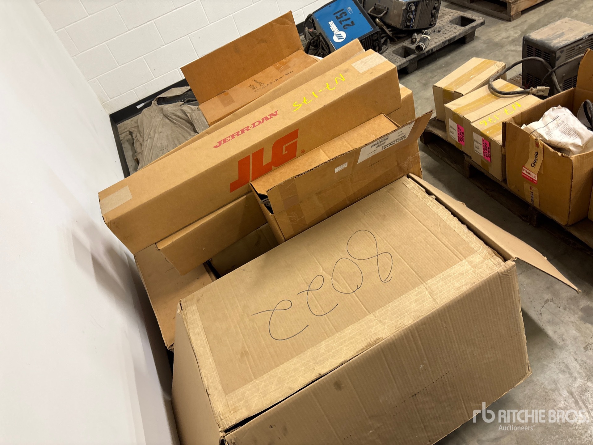 Aspect général with Image, coin arrière droit