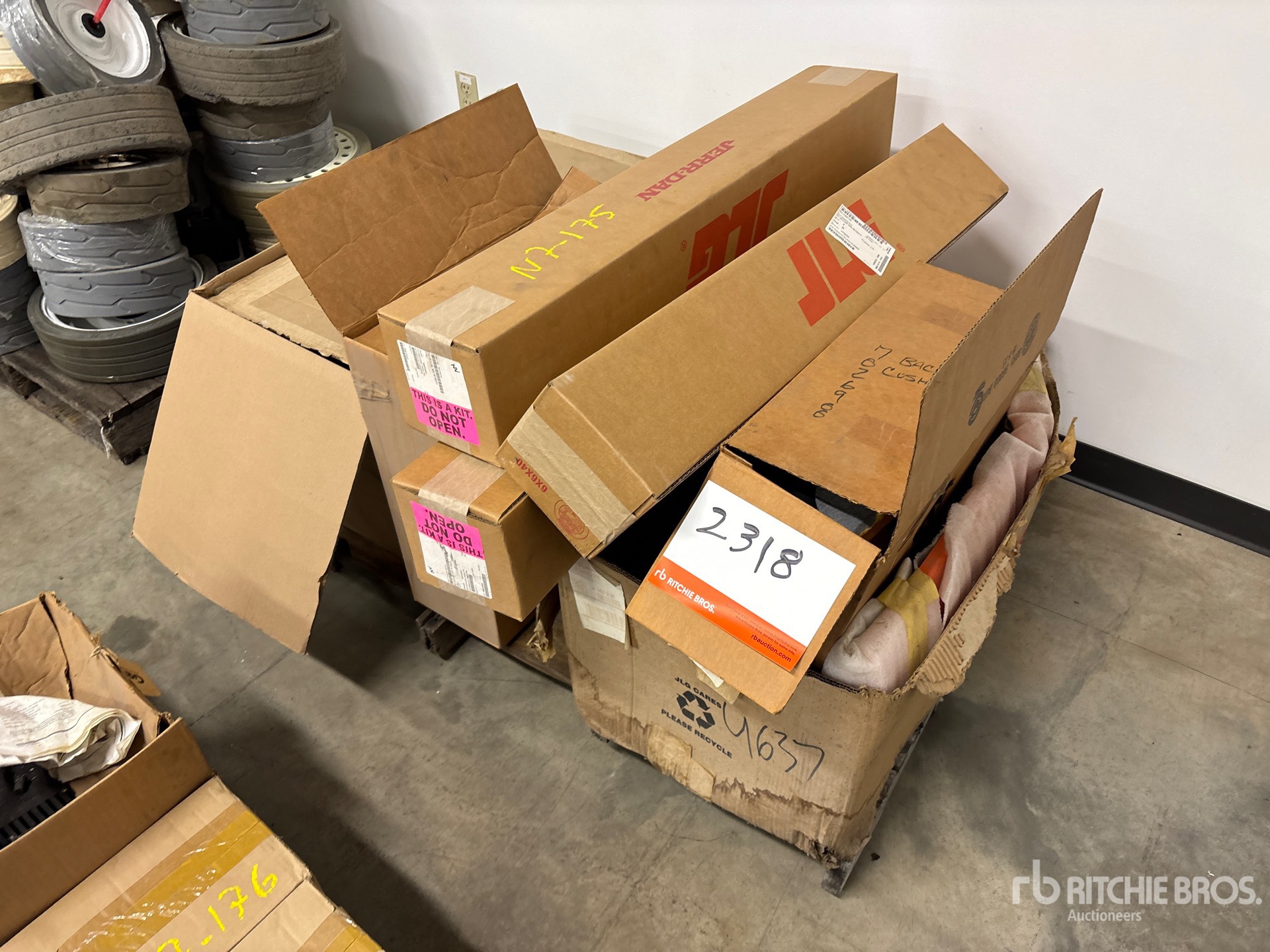 Aspect général with Image, coin avant gauche