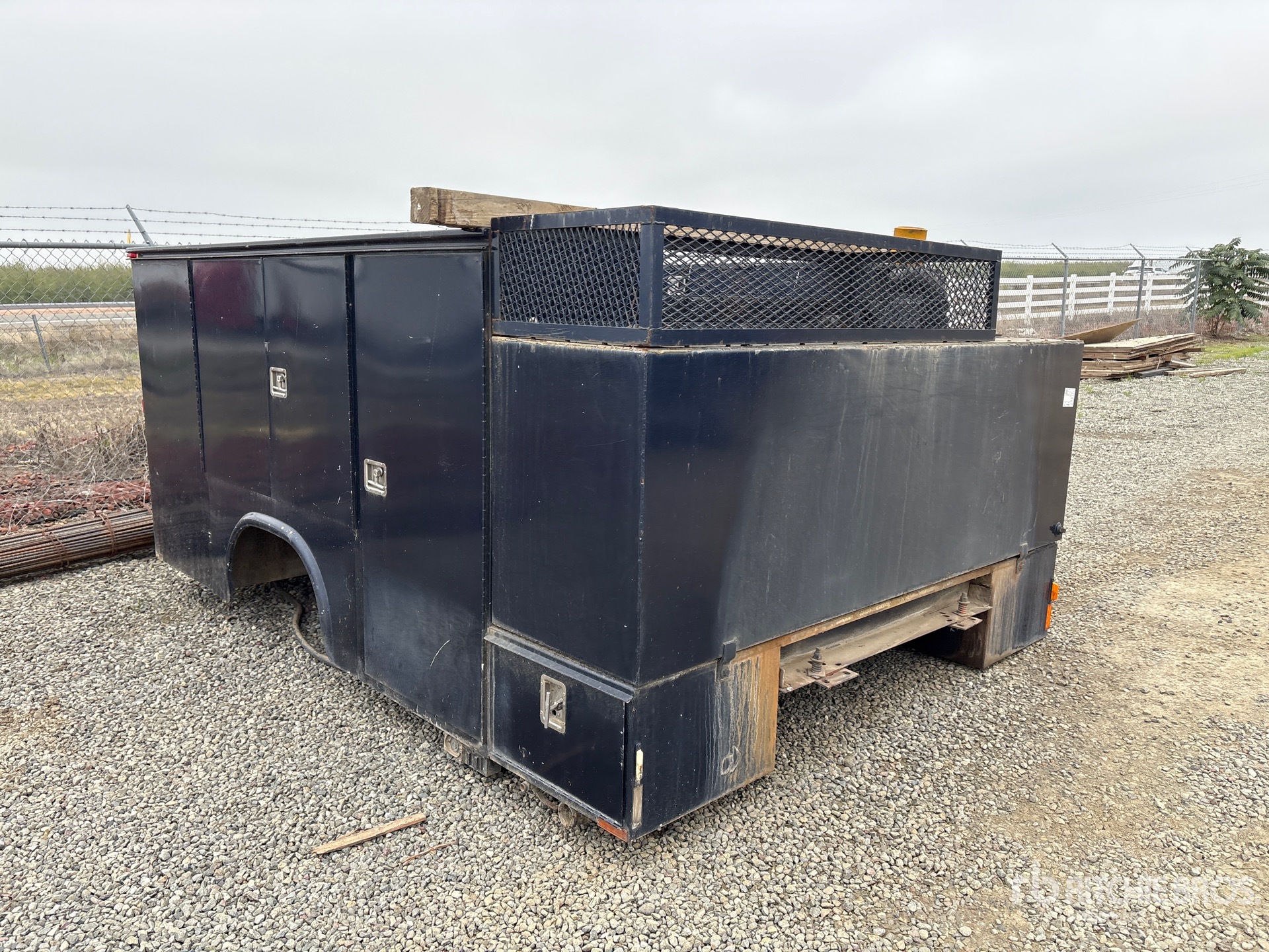 General Appearance with Image, coin avant droit