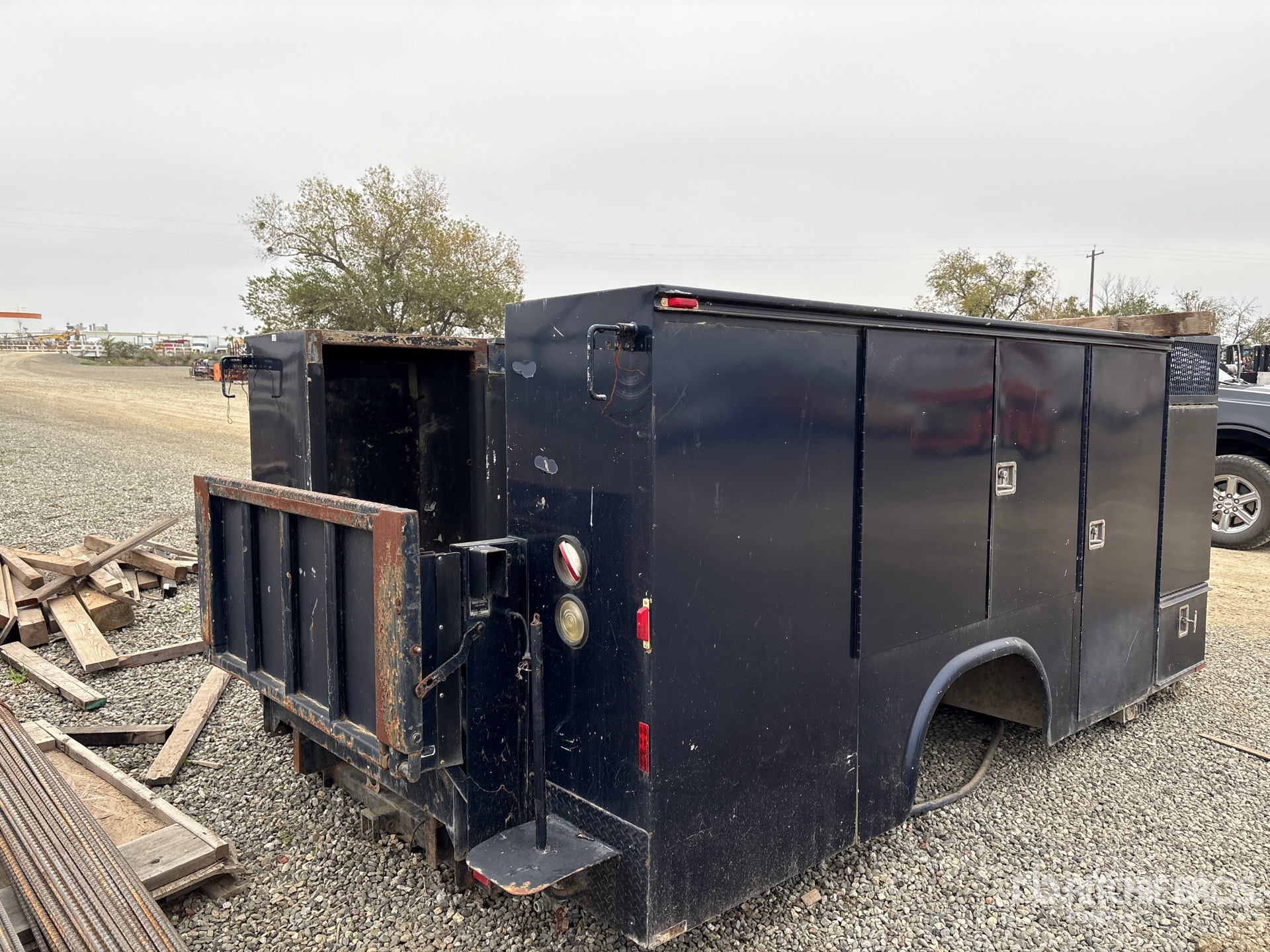 General Appearance with Image, coin arrière droit