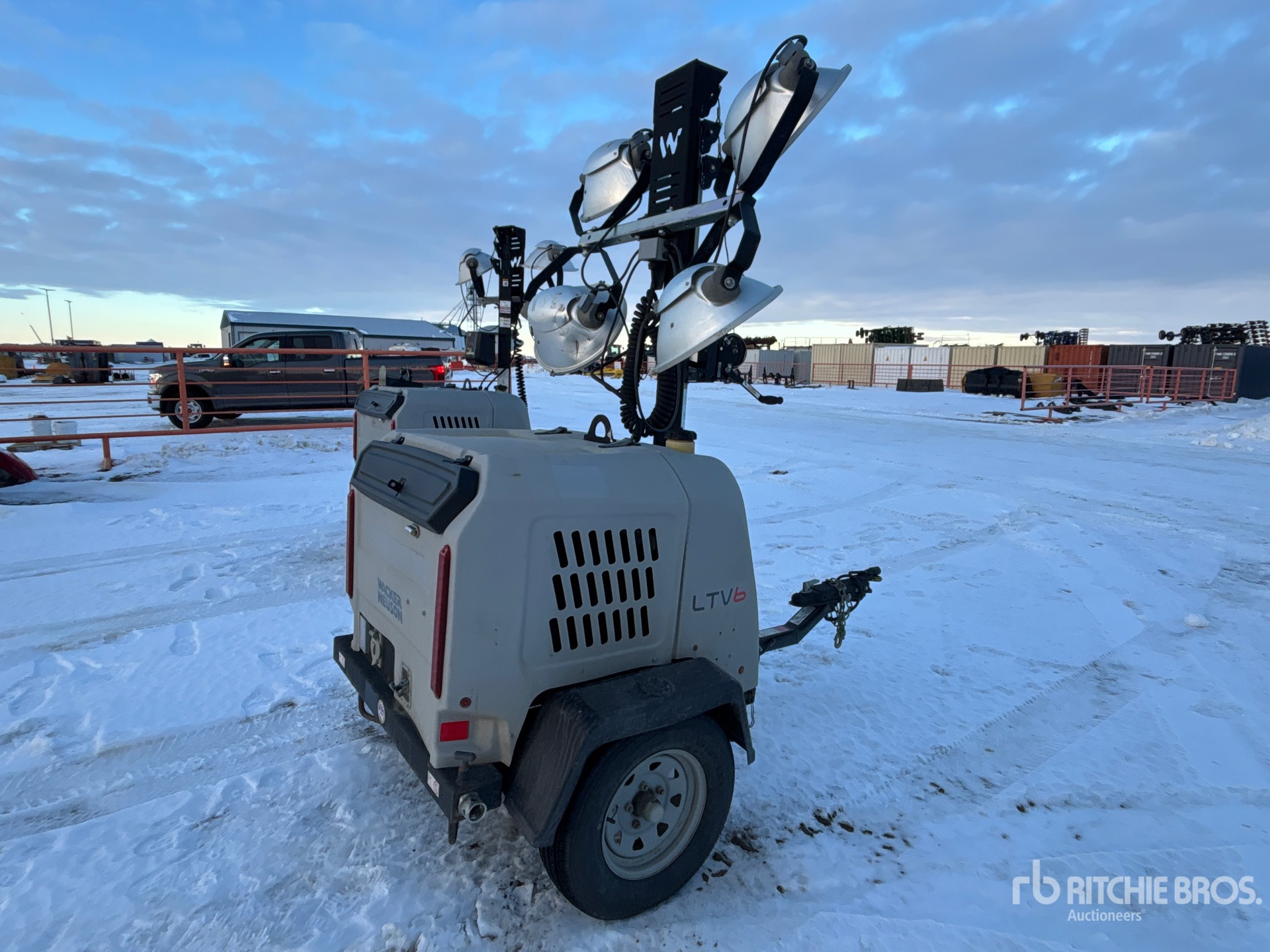 General Appearance with Imagen: esquina trasera derecha