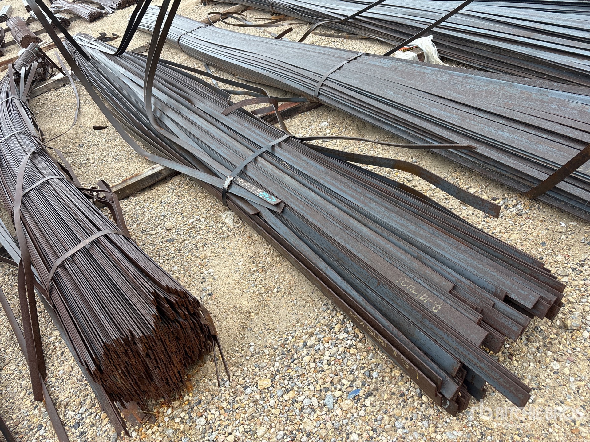 Aspect général with Image, coin arrière droit