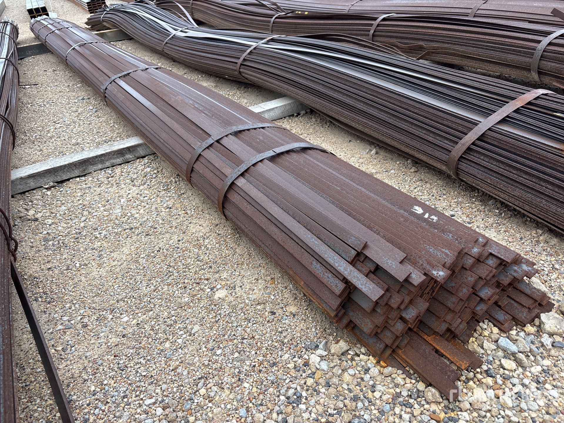 Aspect général with Image, coin arrière droit