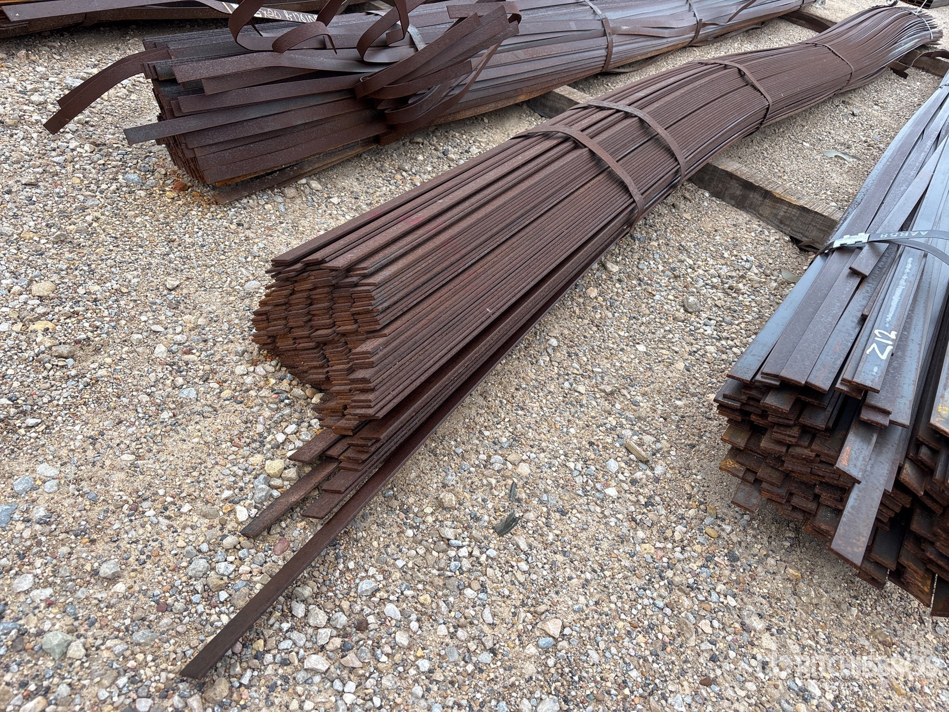 Aspect général with Image, coin avant droit