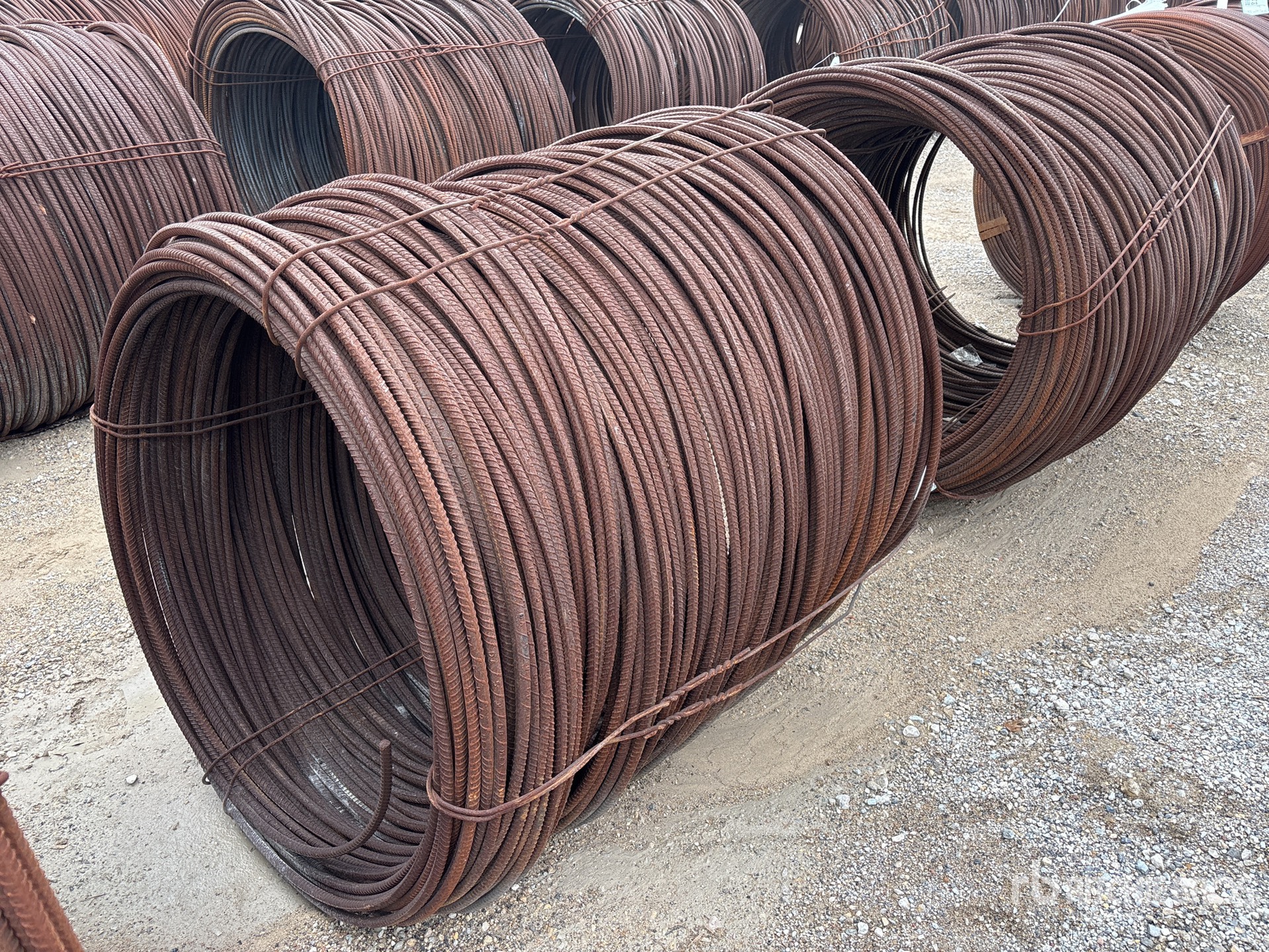 Aspect général with Image, coin arrière droit