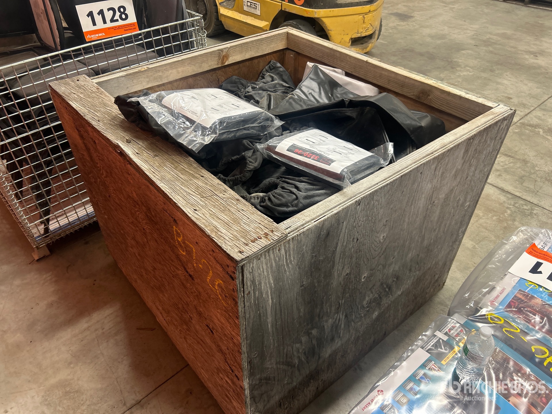 Aspect général with Image, coin arrière droit