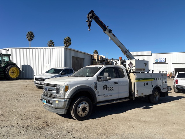 2017 Ford F-550 XLT 4x4 Extended Cab Service Truck