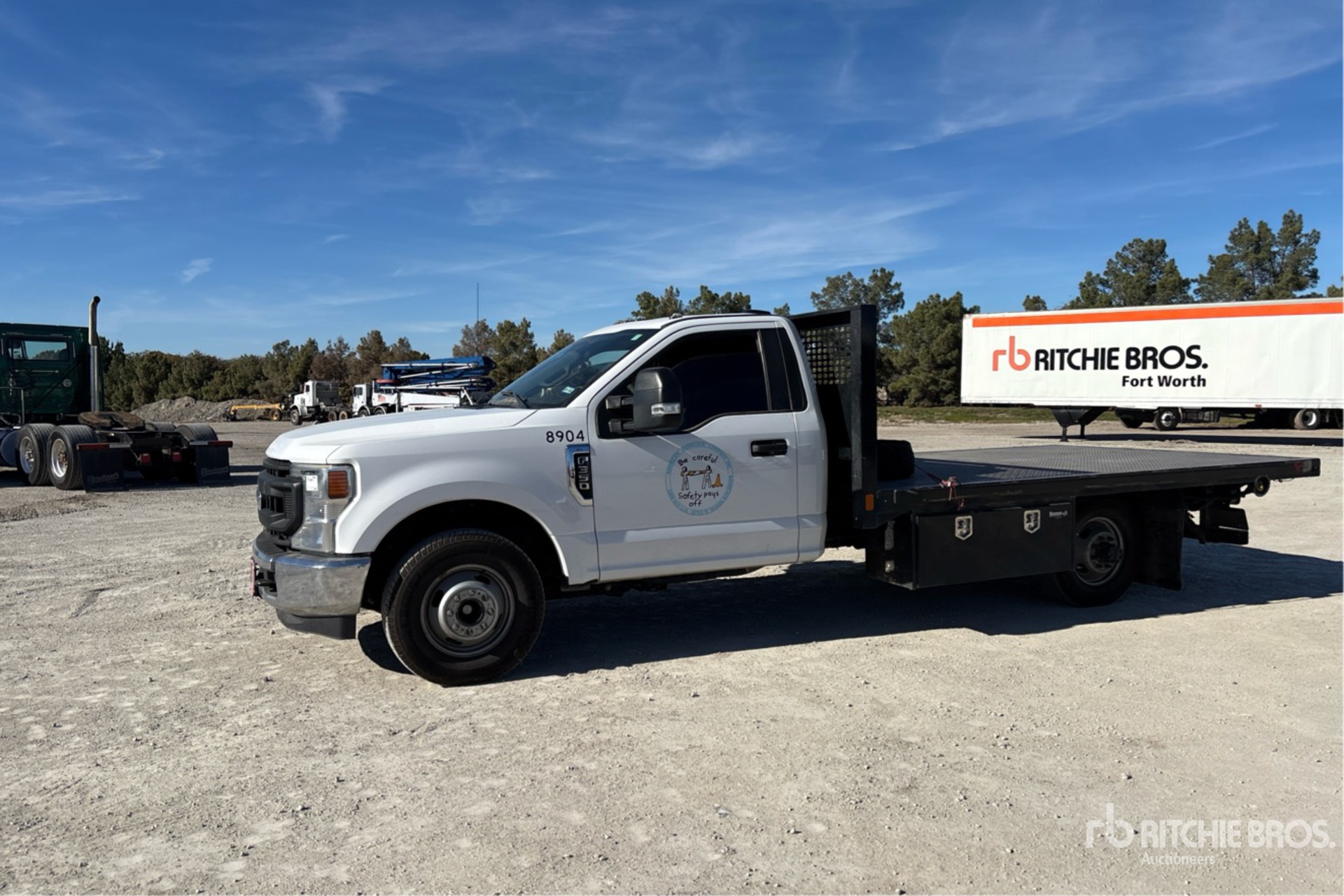 General Appearance with Picture, Left Front Corner