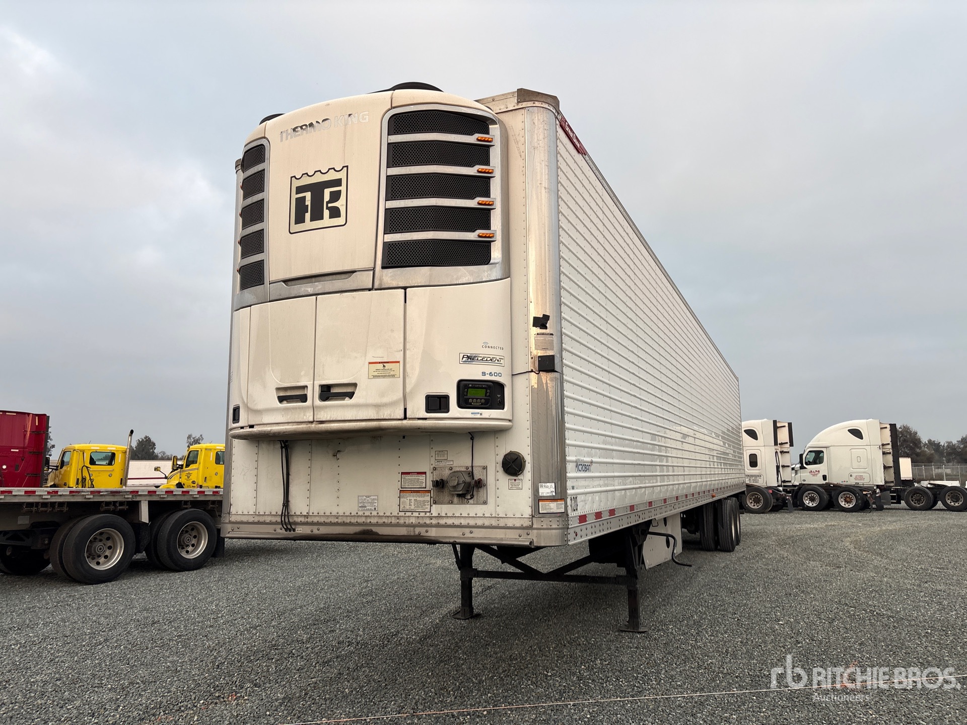 Aspect général with Image, coin avant gauche
