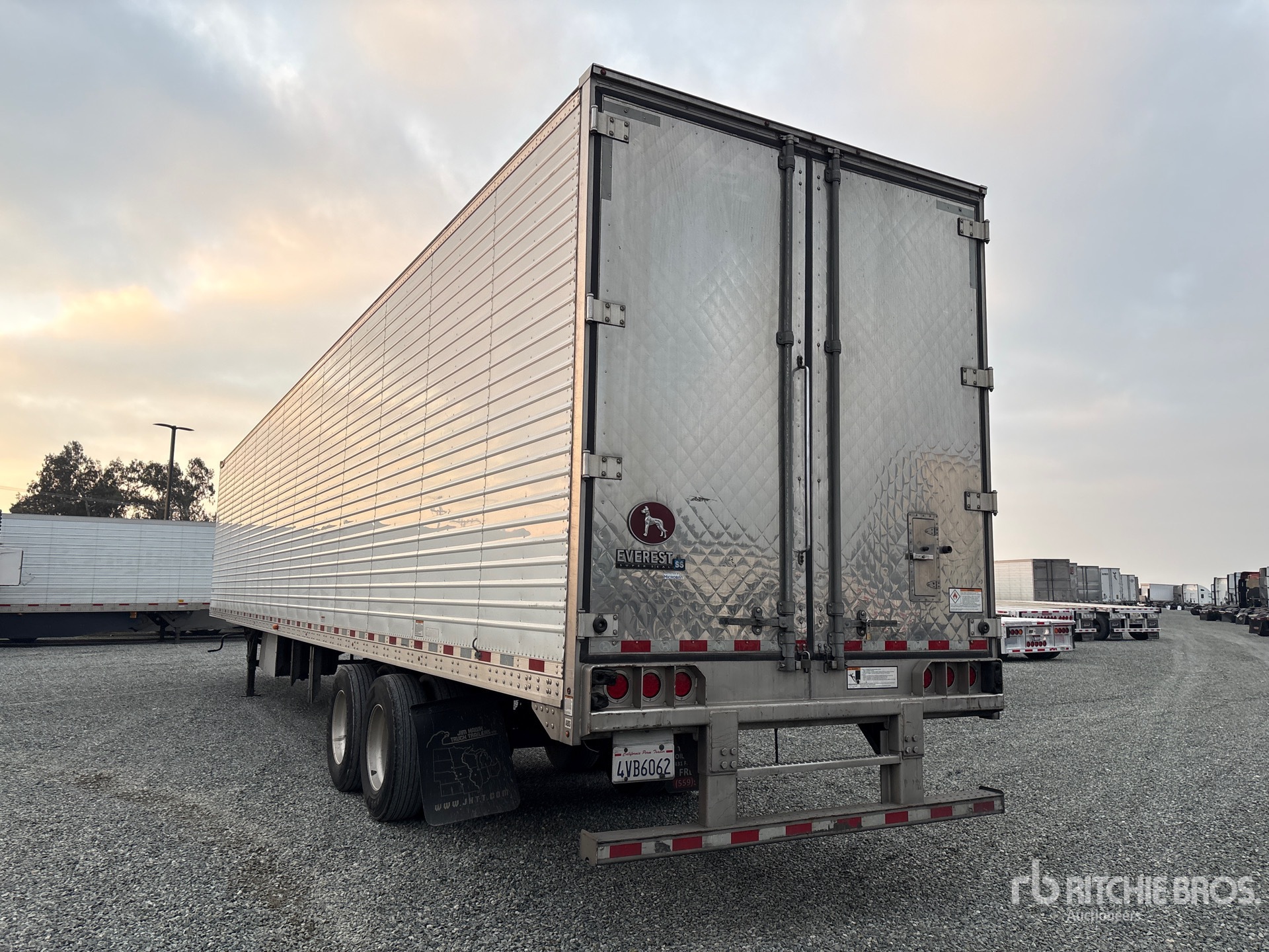 Aspect général with Image, coin arrière gauche