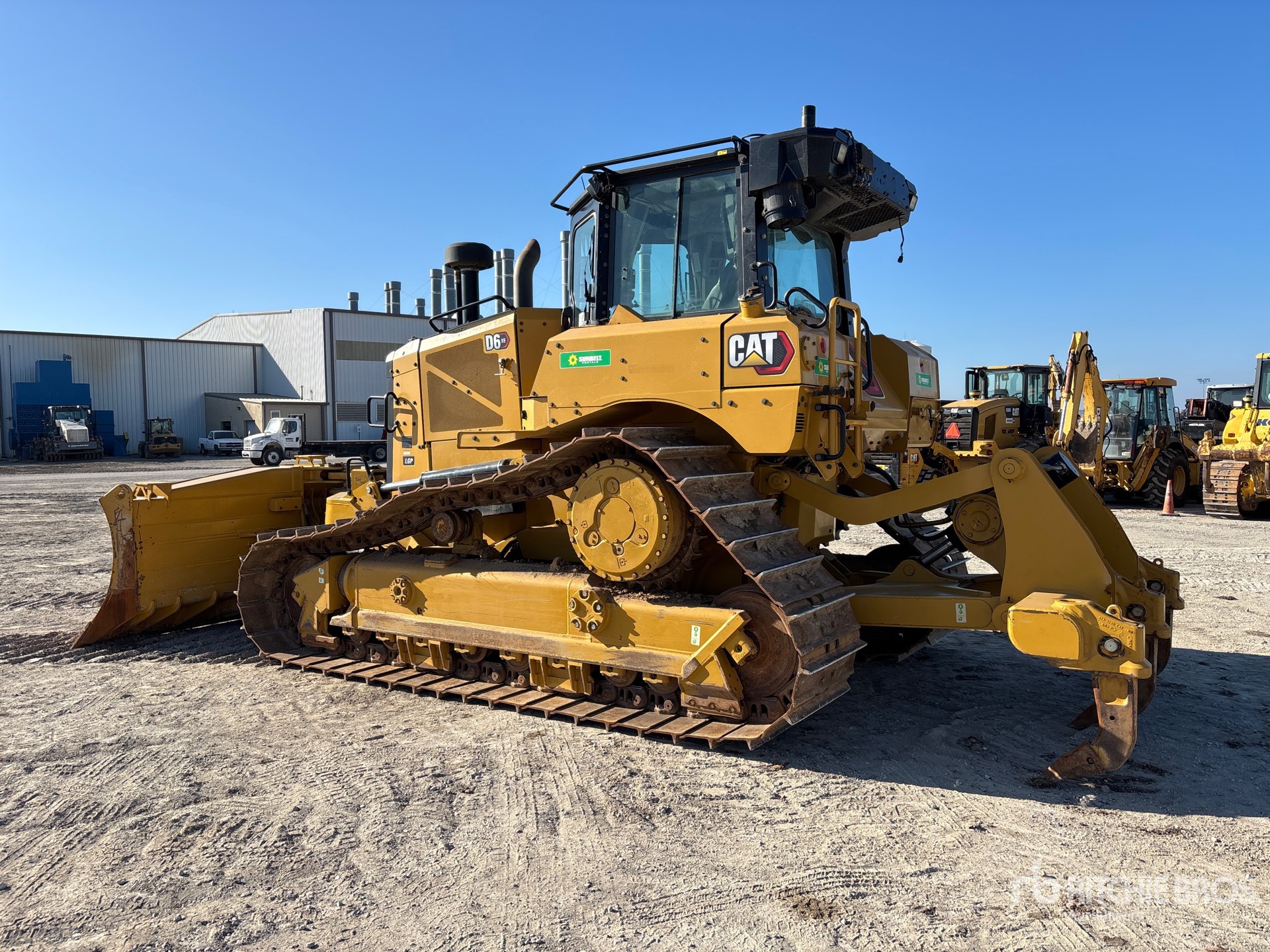 General Appearance with Bild, Ecke hinten links