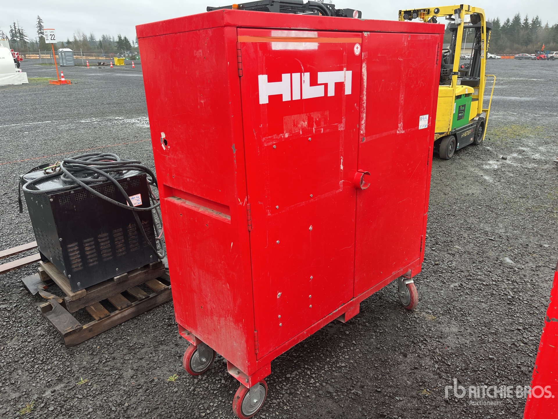 General Appearance with Picture, Right Front Corner