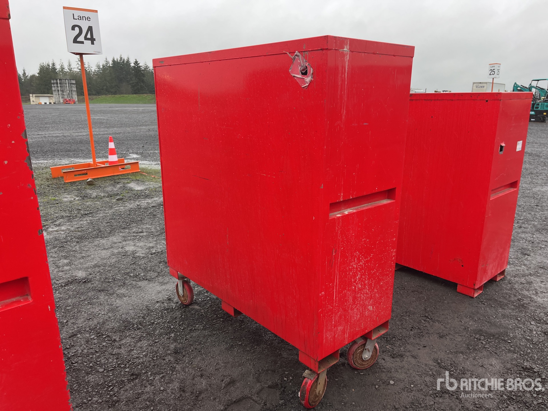 General Appearance with Picture, Right Rear Corner